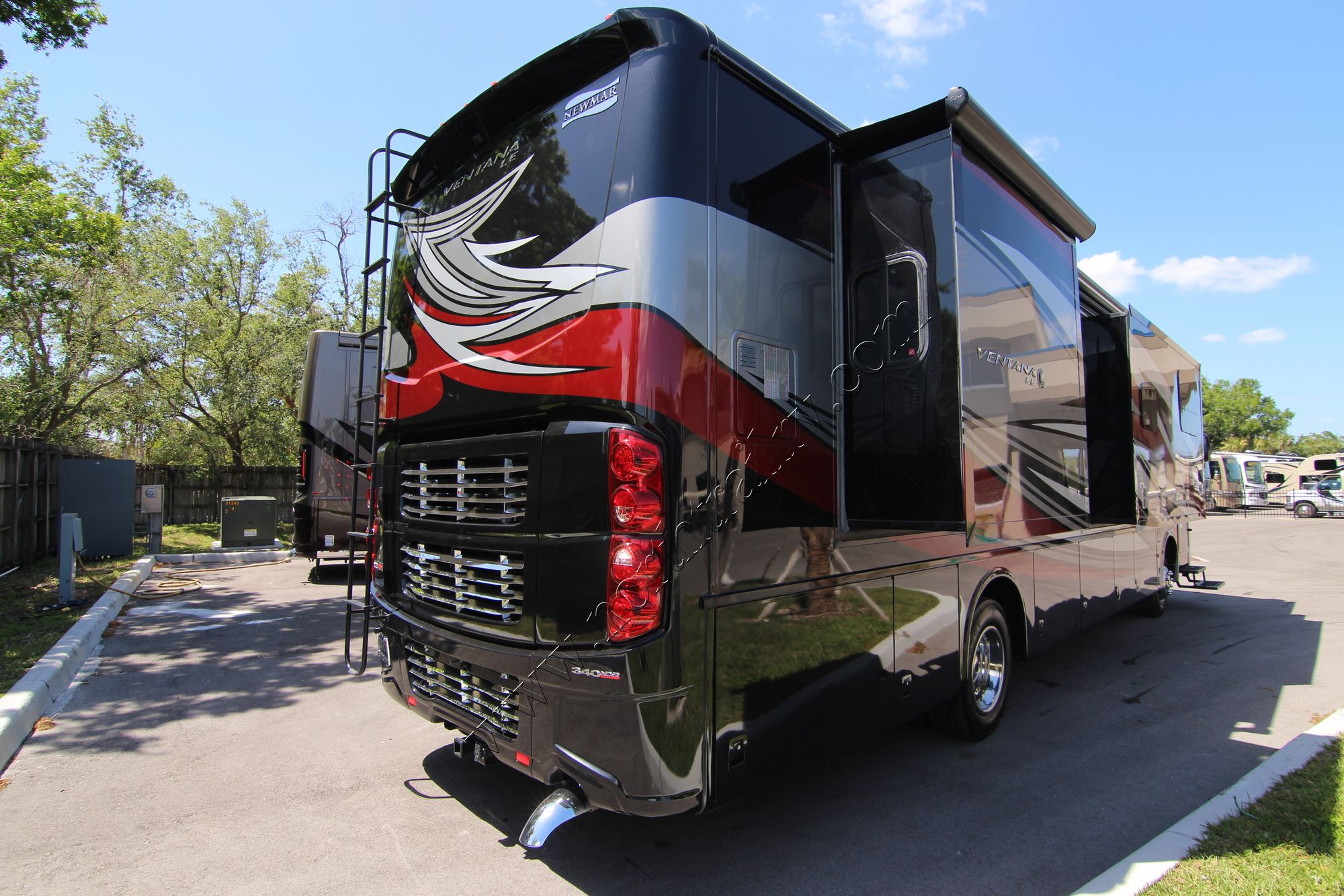 New 2018 Newmar Ventana Le 3713 Class A  For Sale