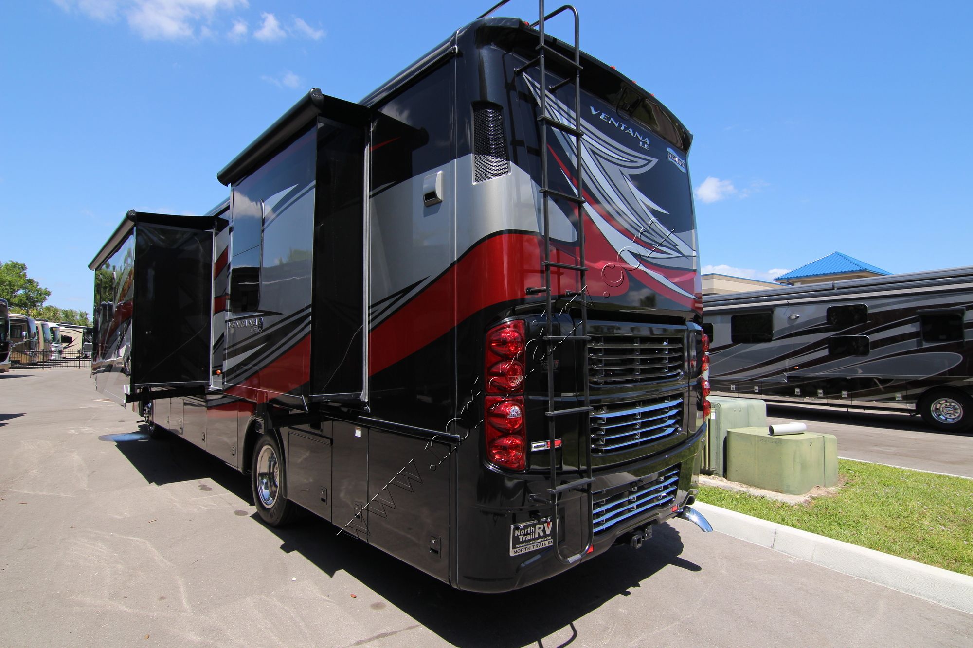 New 2018 Newmar Ventana Le 3713 Class A  For Sale