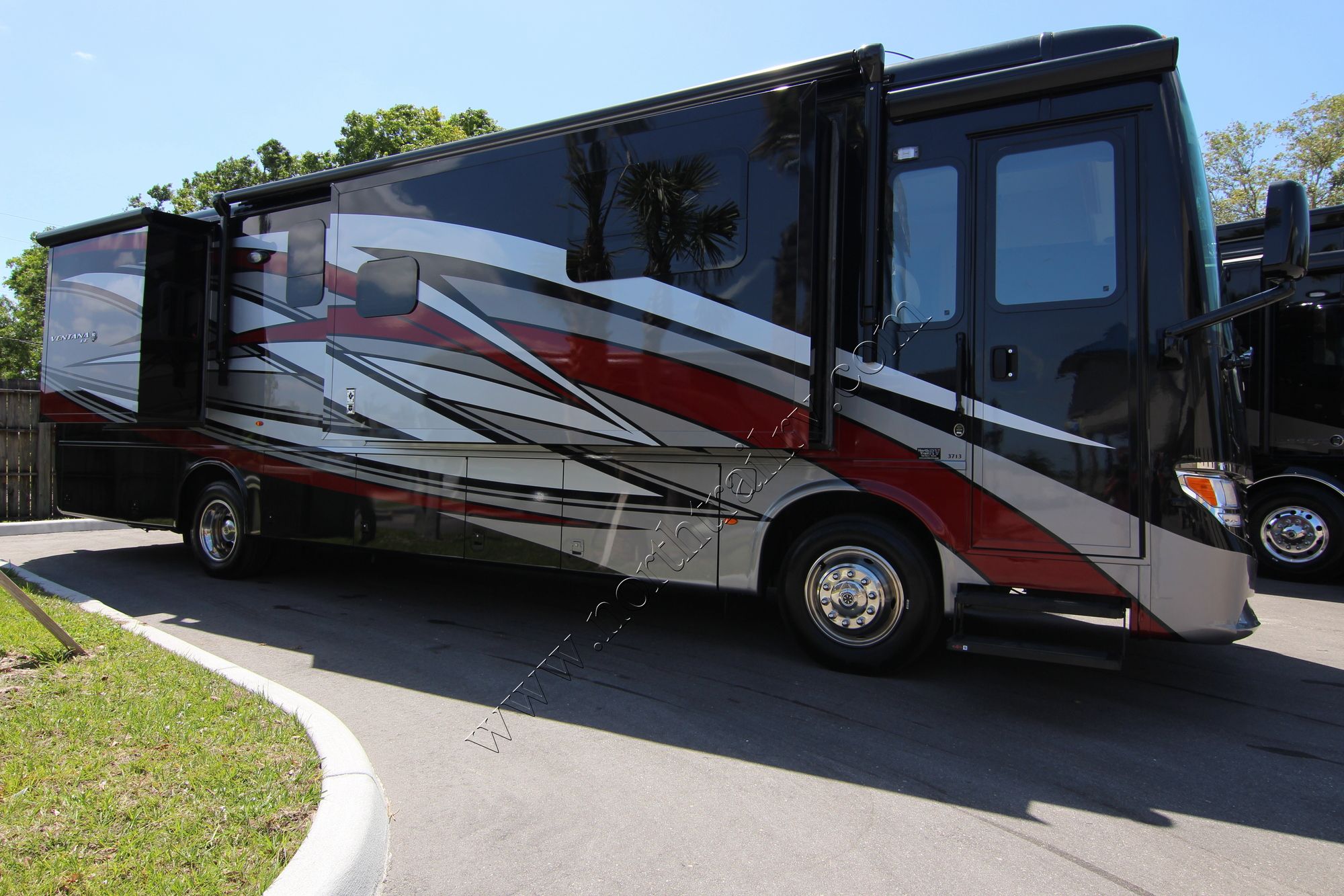 New 2018 Newmar Ventana Le 3713 Class A  For Sale