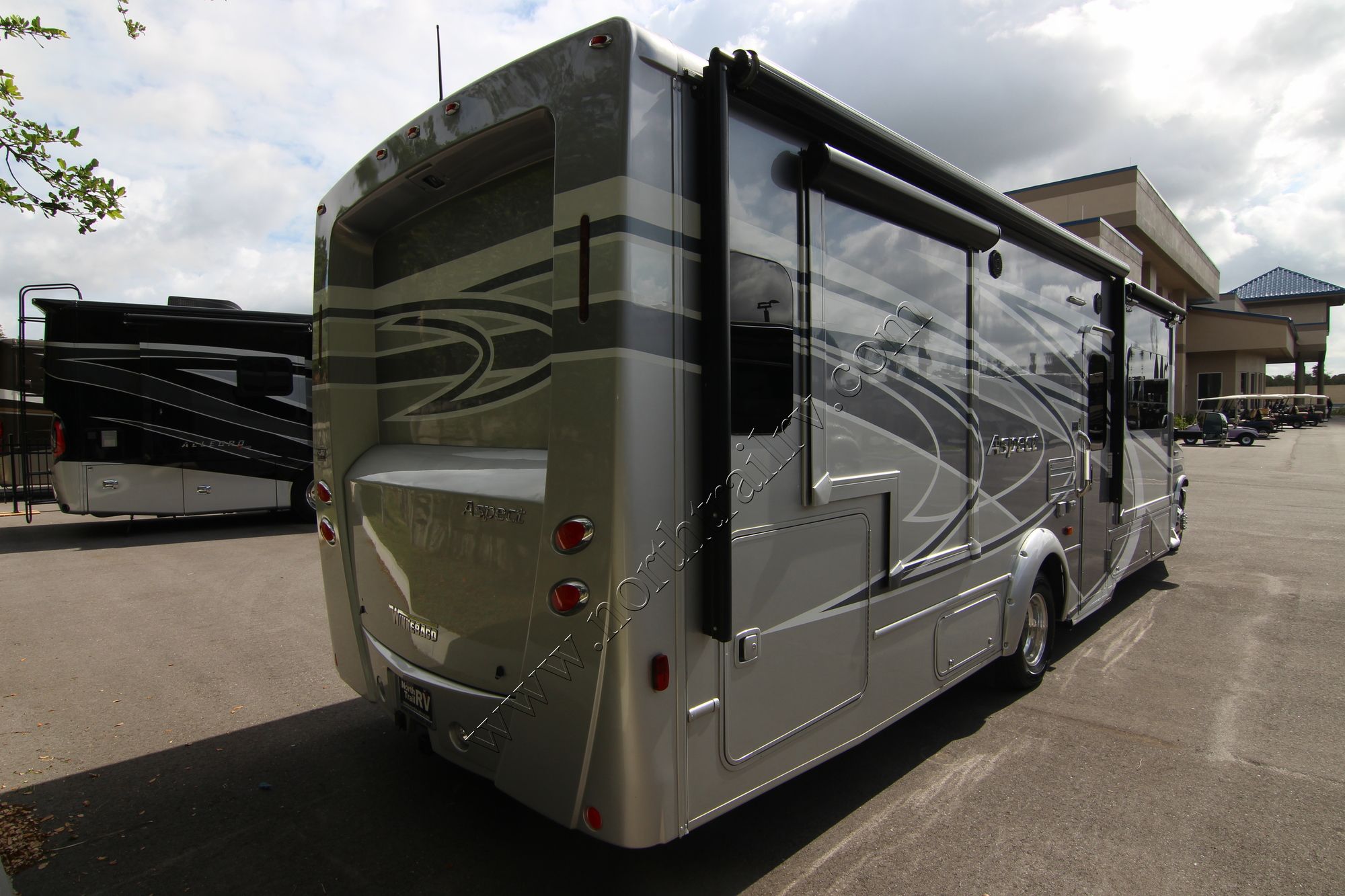 Used 2018 Winnebago Aspect 30J Class C  For Sale