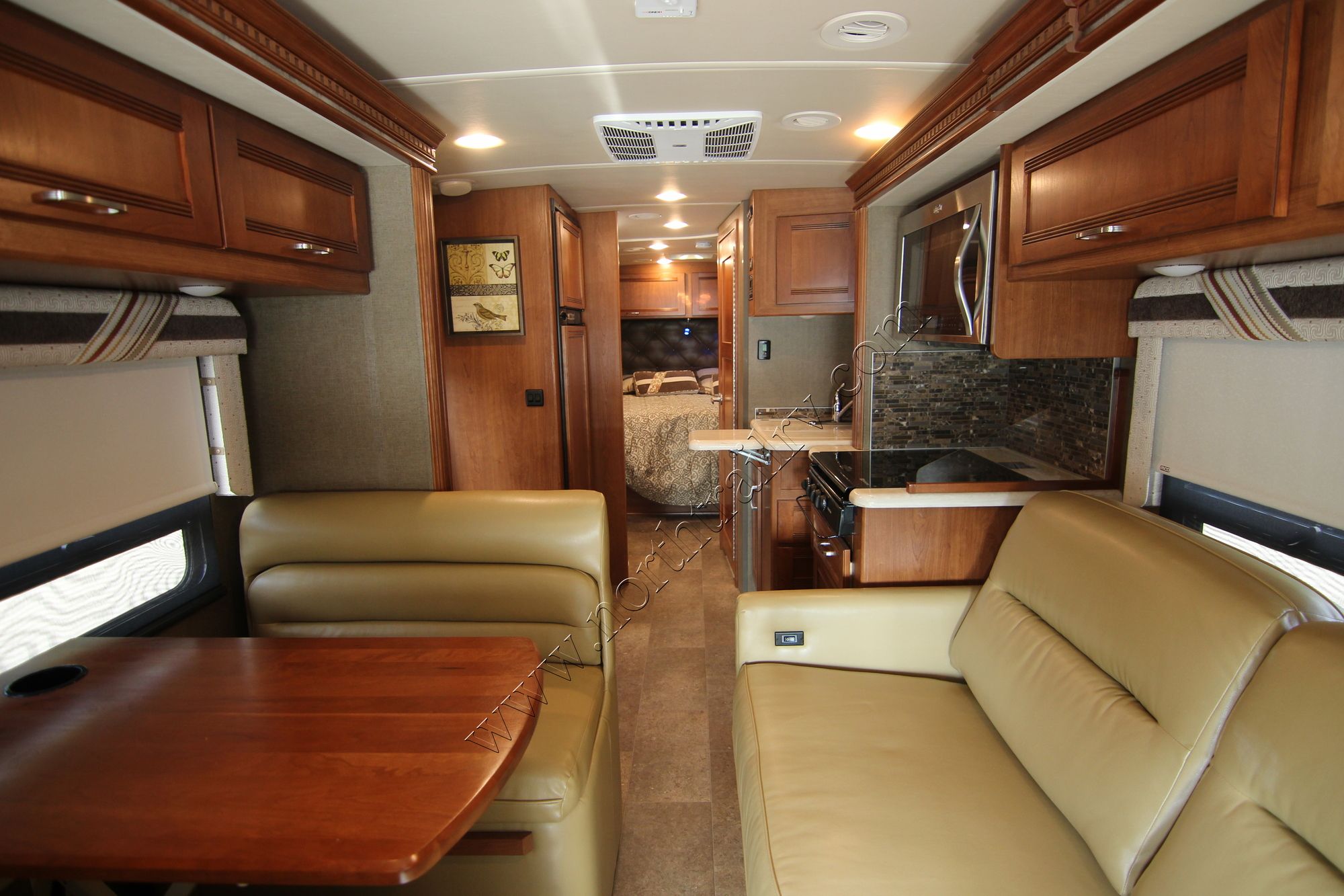 Used 2018 Winnebago Aspect 30J Class C  For Sale