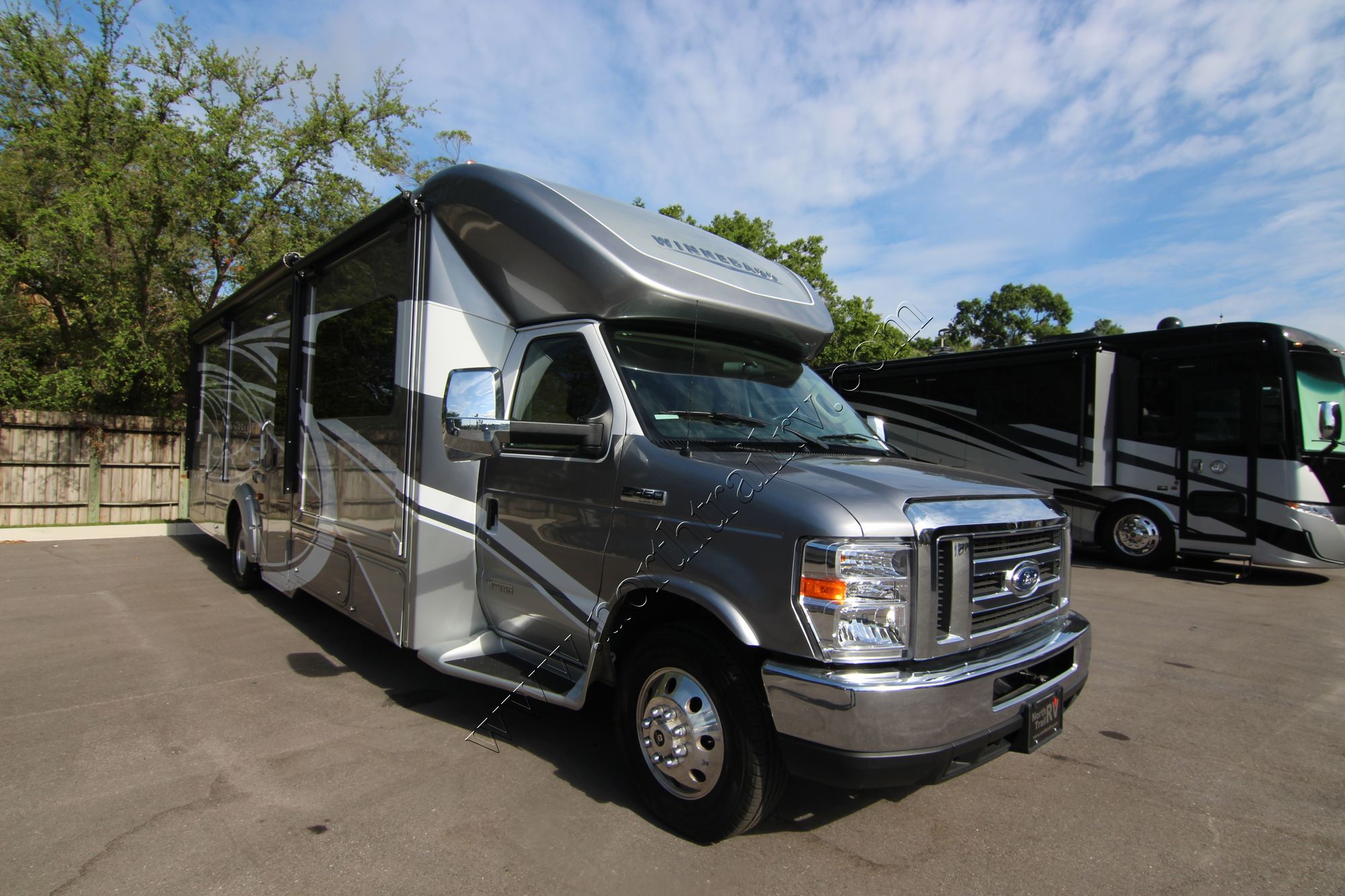 Used 2018 Winnebago Aspect 30J Class C  For Sale