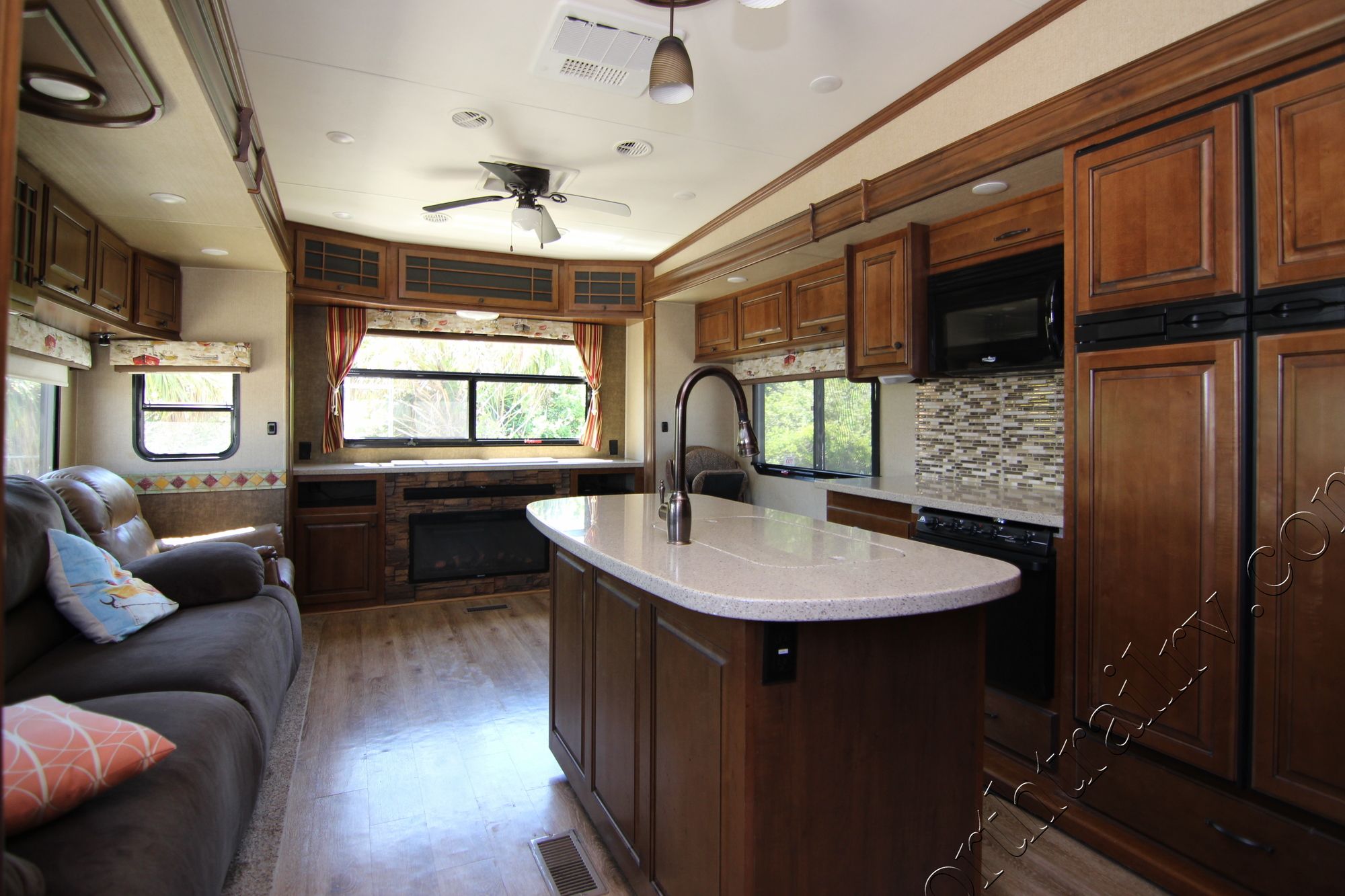 Used 2014 Heartland Rv Big Horn 3010RE Fifth Wheel  For Sale