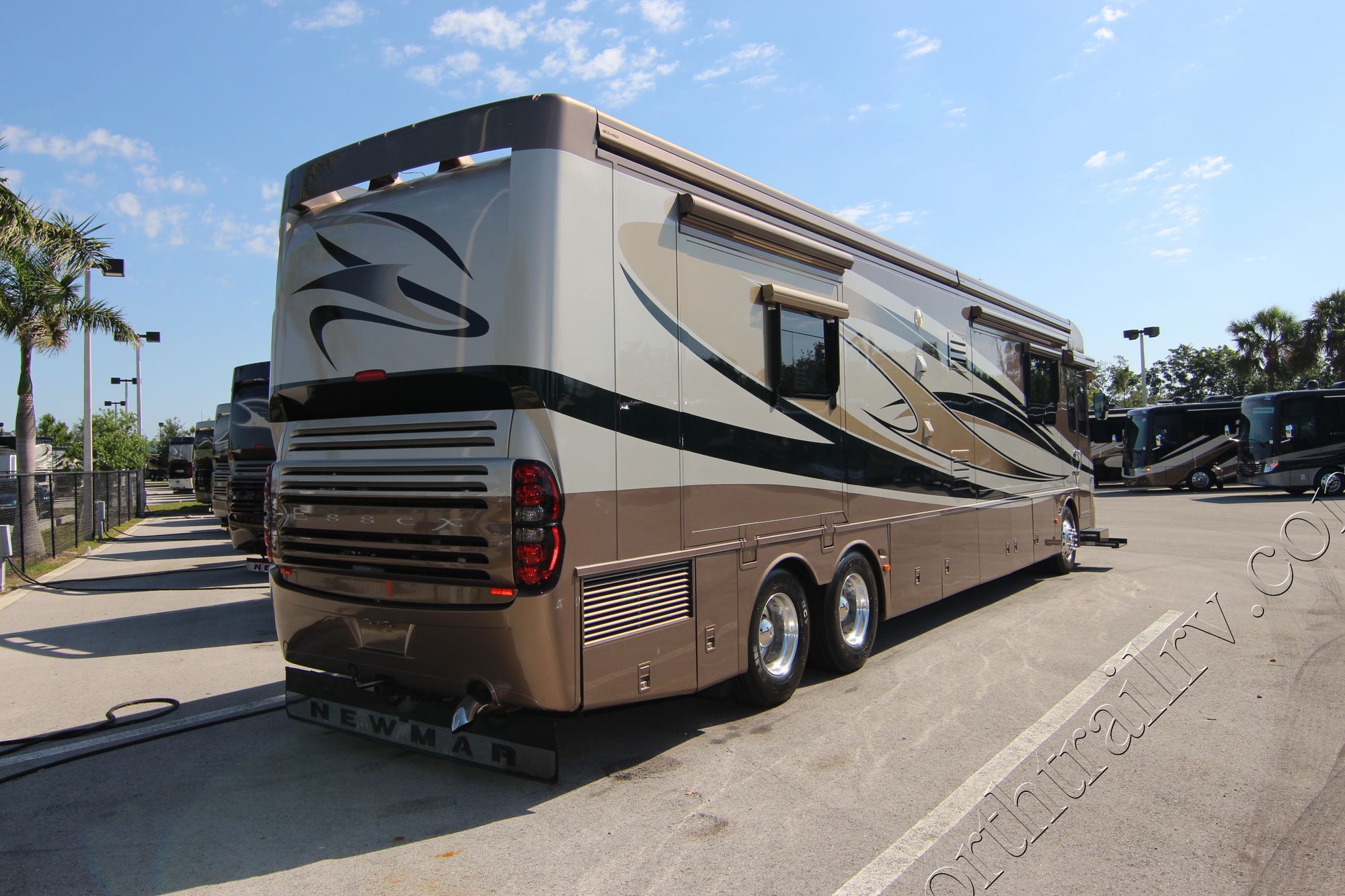 Used 2007 Newmar Essex 4502 Class A  For Sale