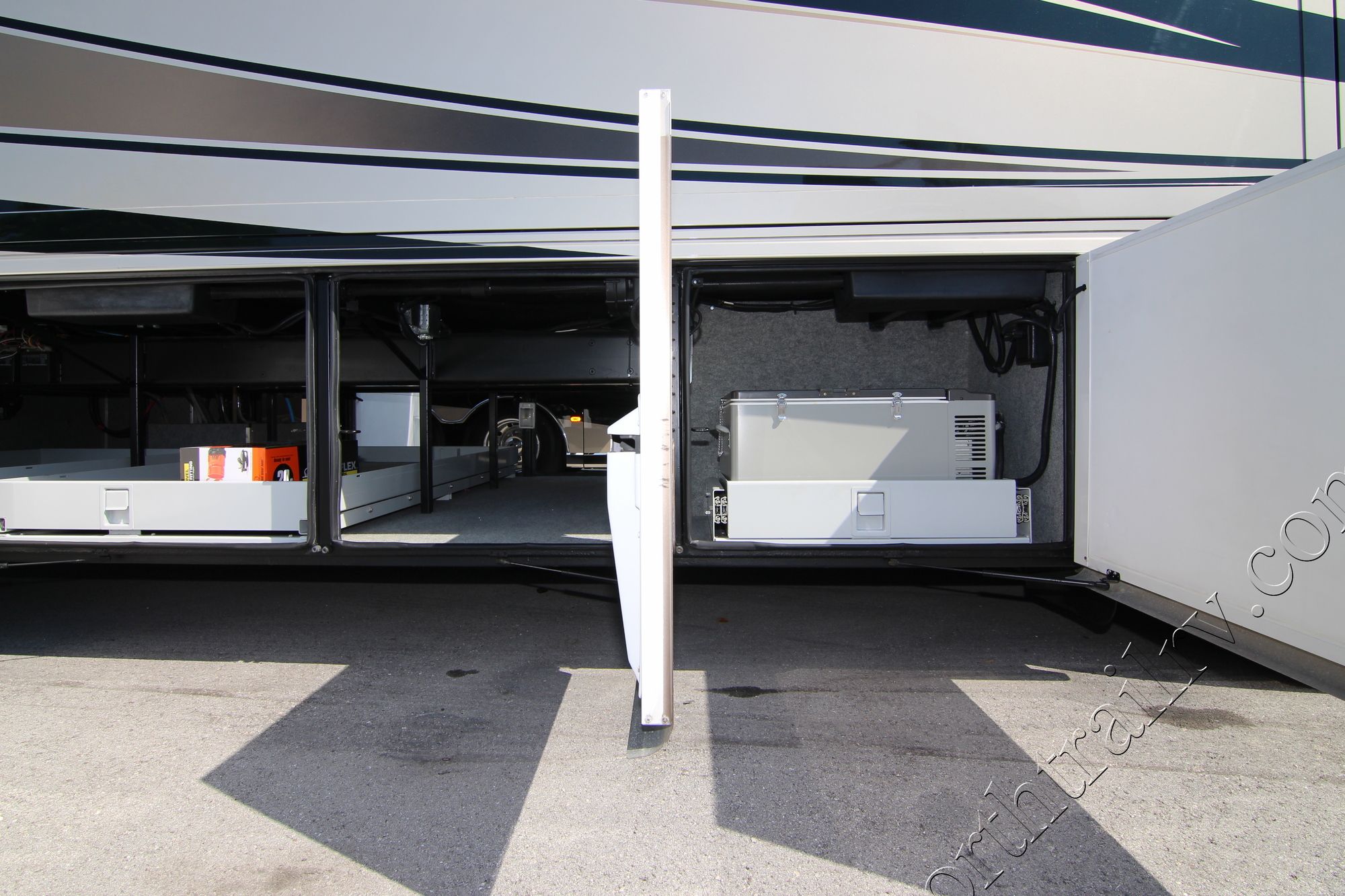 Used 2007 Newmar Essex 4502 Class A  For Sale