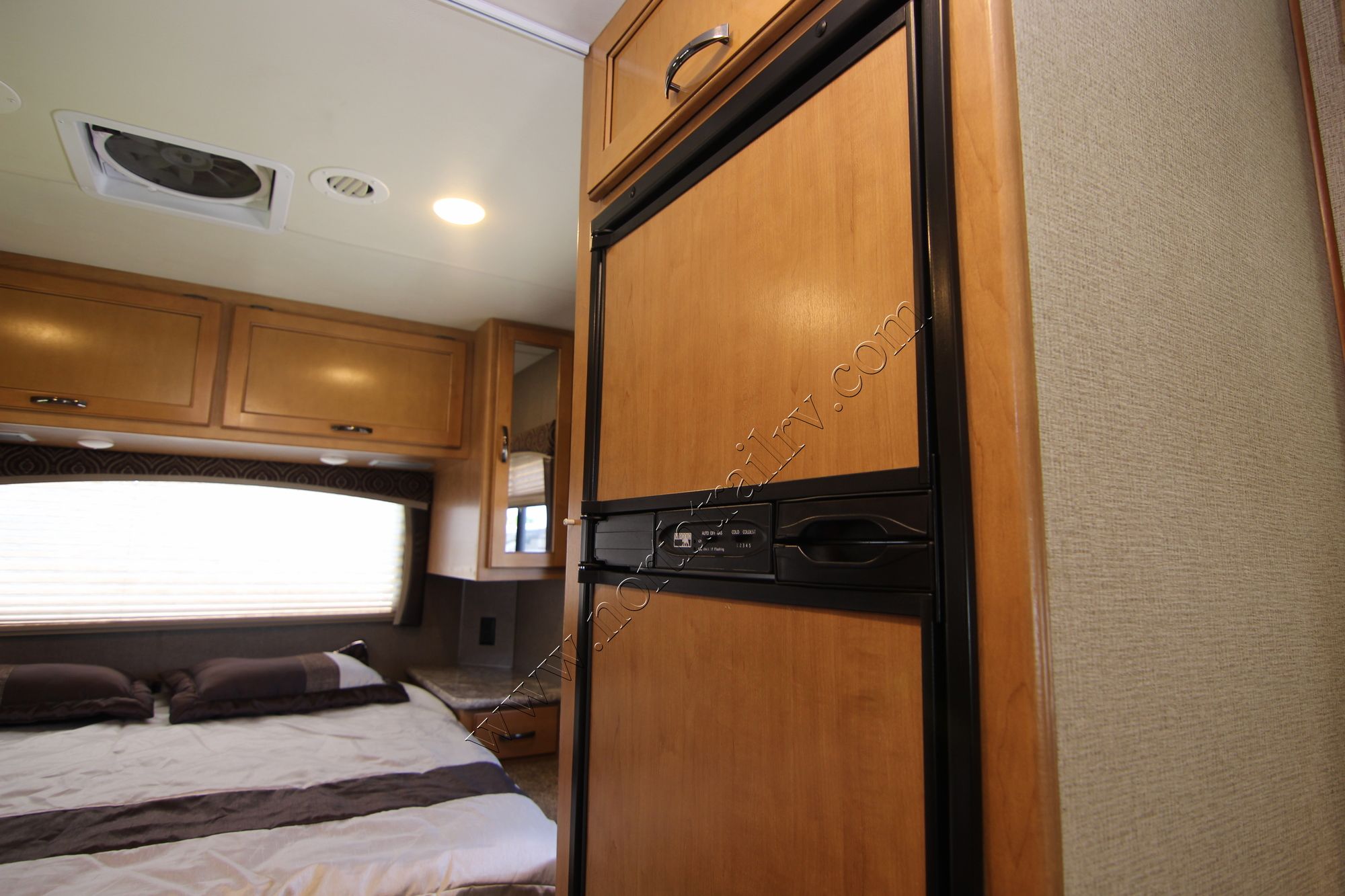 Used 2017 Thor Chateau 28Z Class C  For Sale