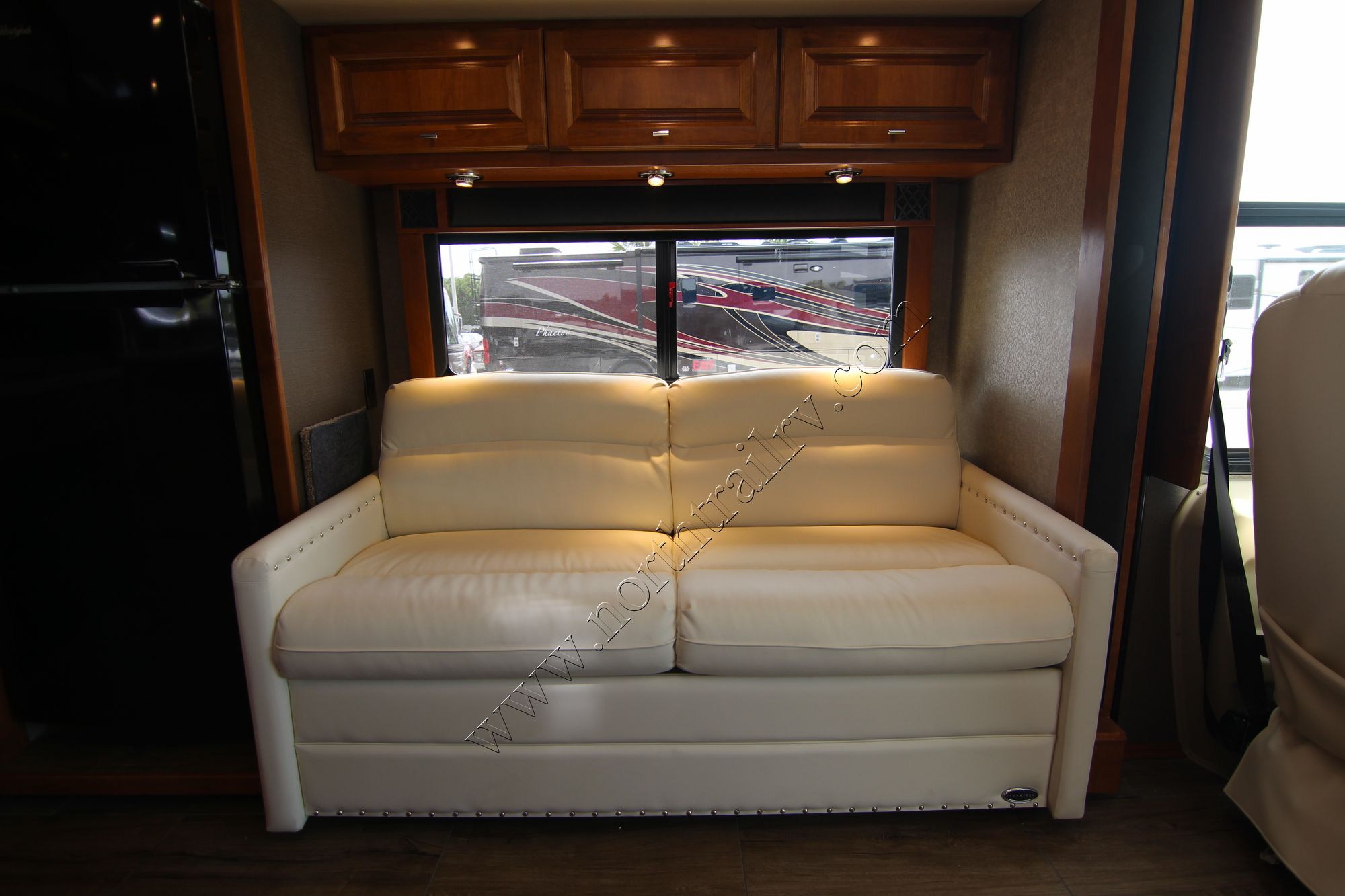 New 2019 Tiffin Motor Homes Breeze 33BR Class A  For Sale