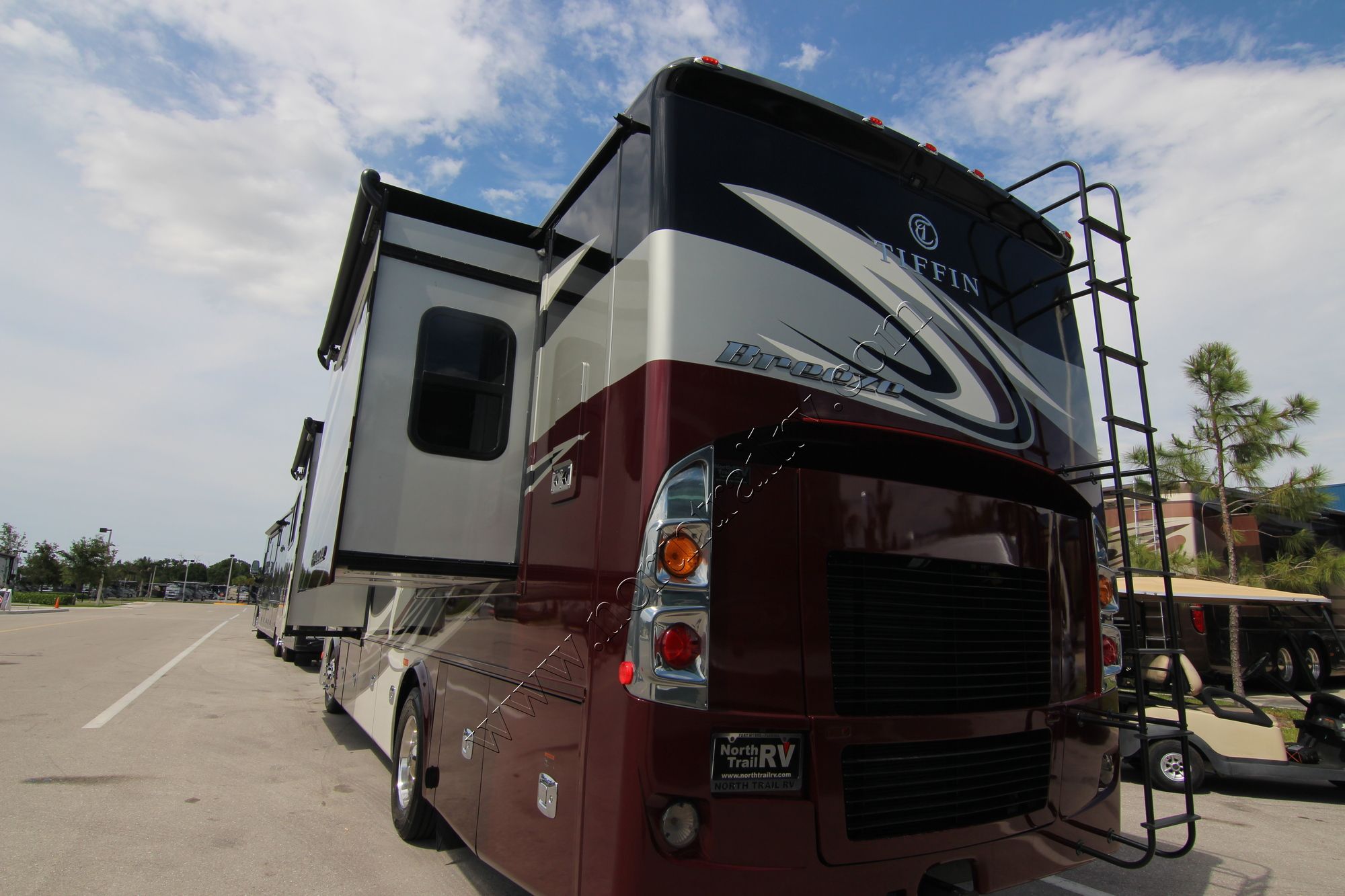 New 2019 Tiffin Motor Homes Breeze 33BR Class A  For Sale