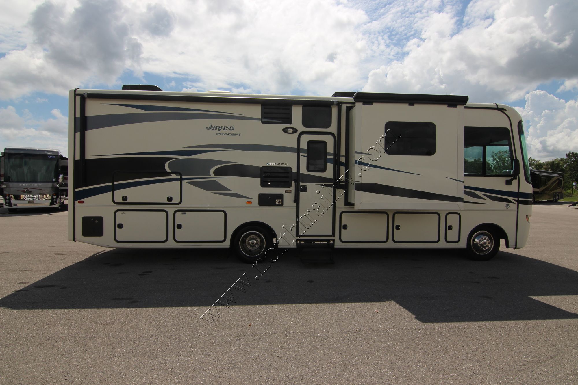 Used 2015 Jayco Precept 31UL Class A  For Sale