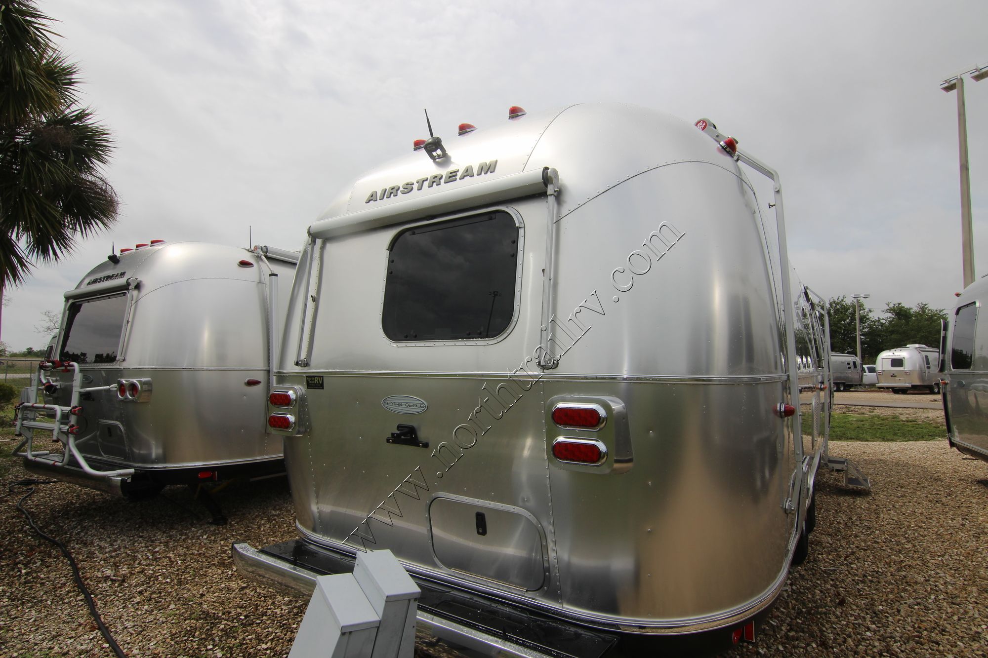 New 2018 Airstream Flying Cloud 30FB Travel Trailer  For Sale