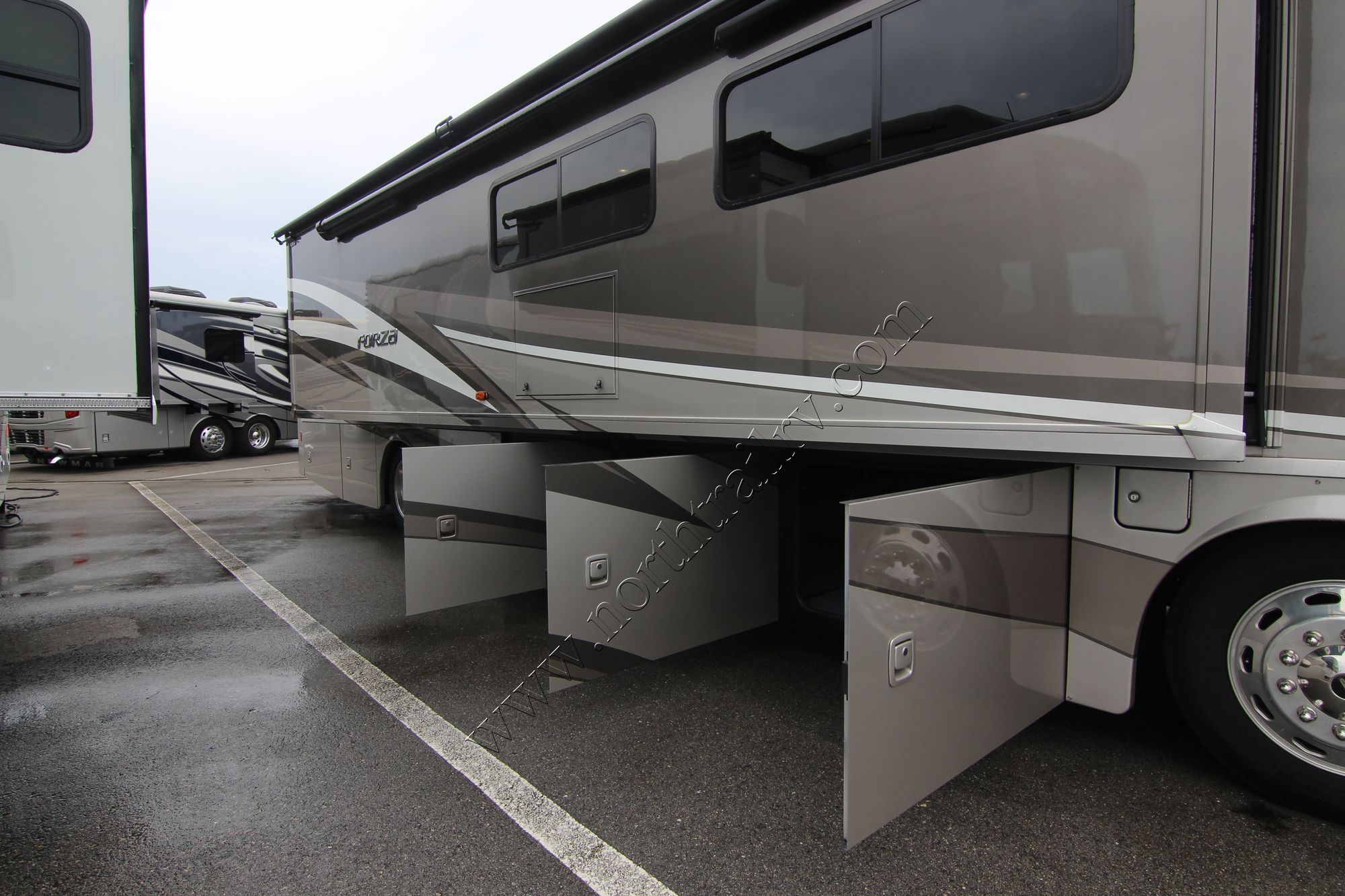 Used 2016 Winnebago Forza 38R Class A  For Sale