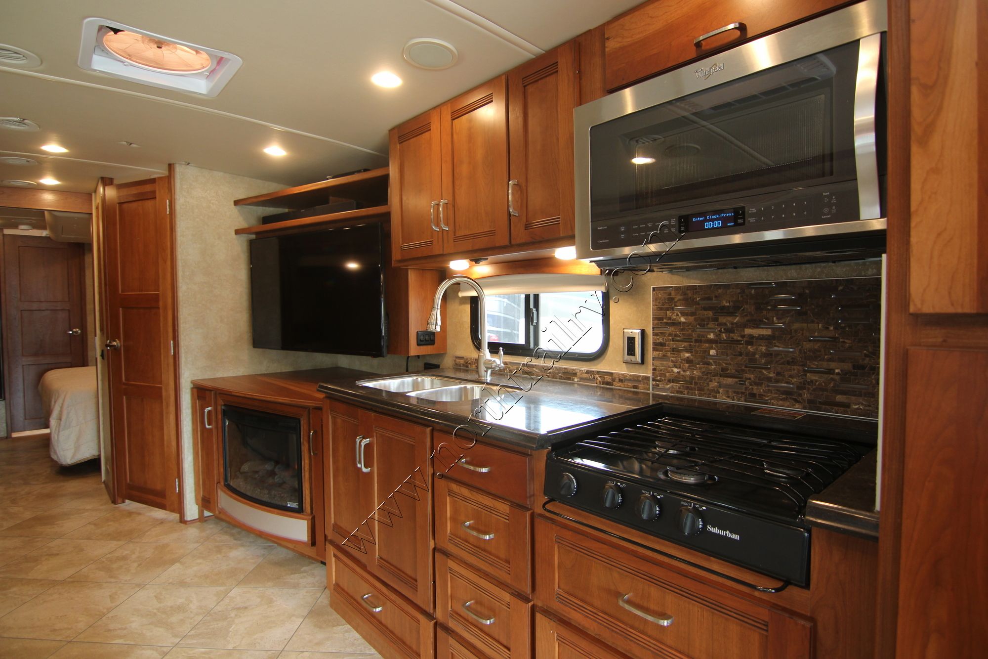 Used 2016 Winnebago Forza 38R Class A  For Sale