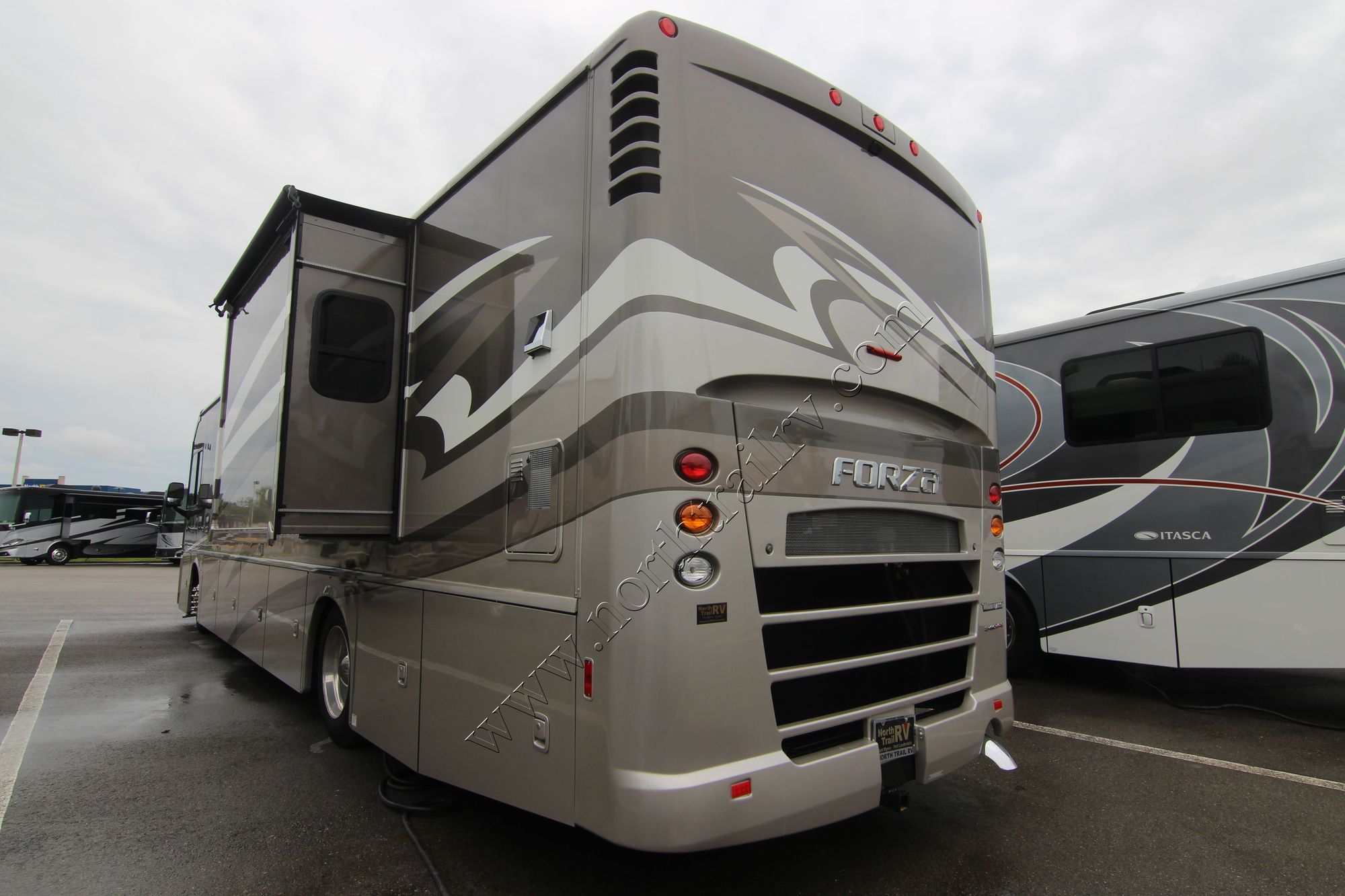 Used 2016 Winnebago Forza 38R Class A  For Sale