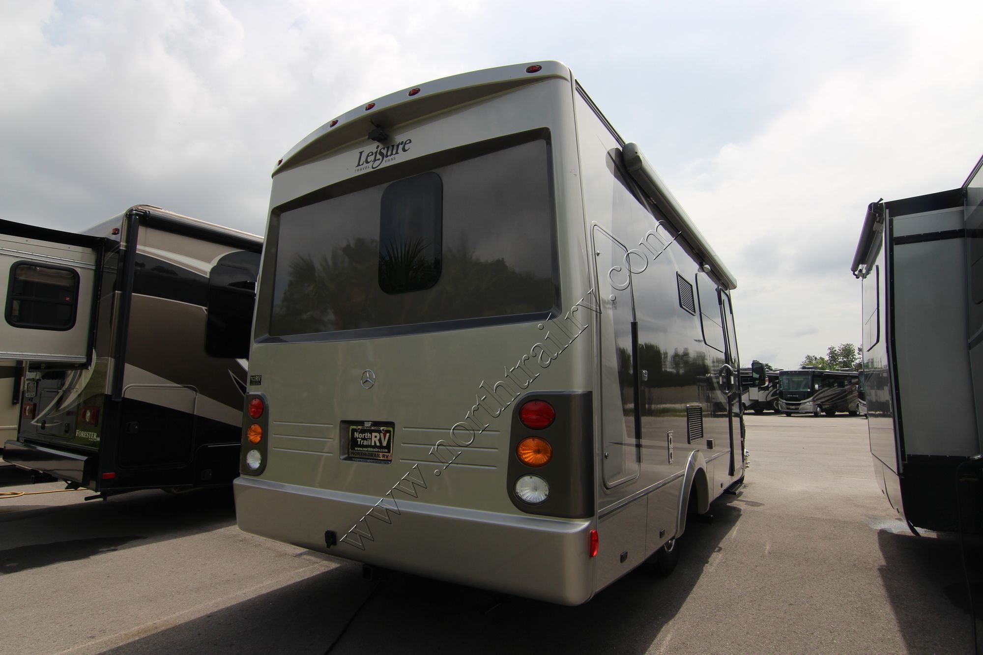 Used 2013 Leisure Van Unity 24MB Class B  For Sale