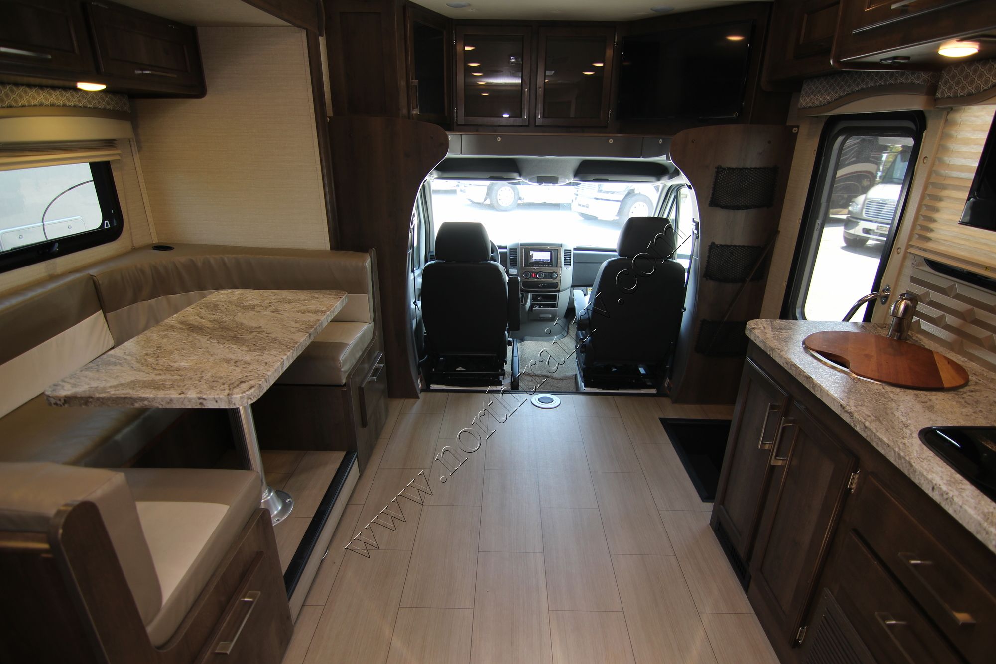 Used 2018 Jayco Melbourne 24L Class C  For Sale