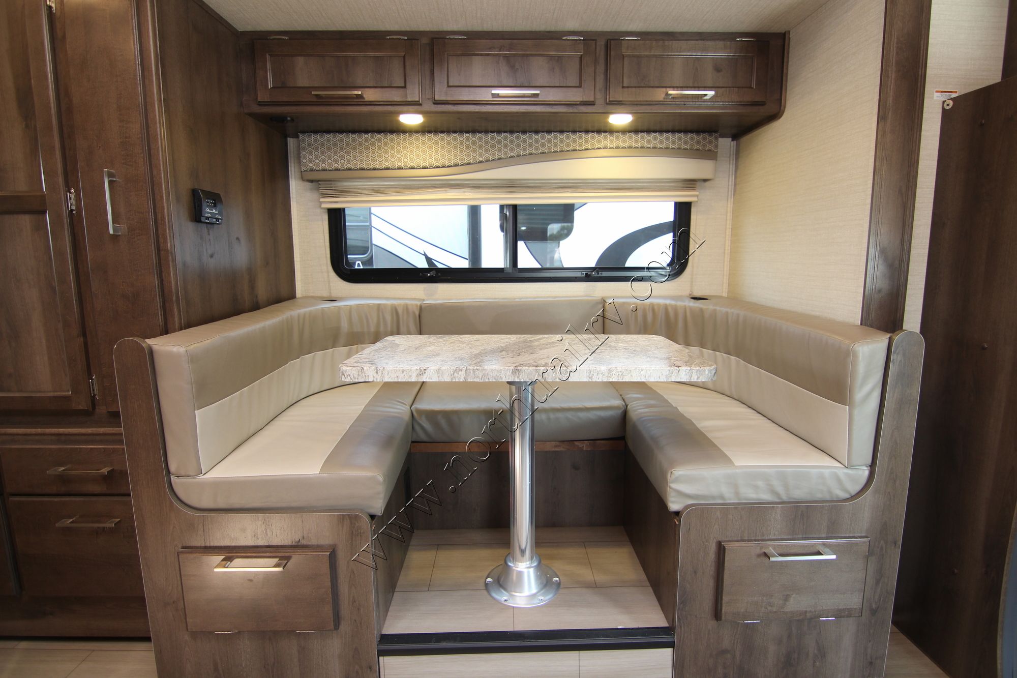 Used 2018 Jayco Melbourne 24L Class C  For Sale