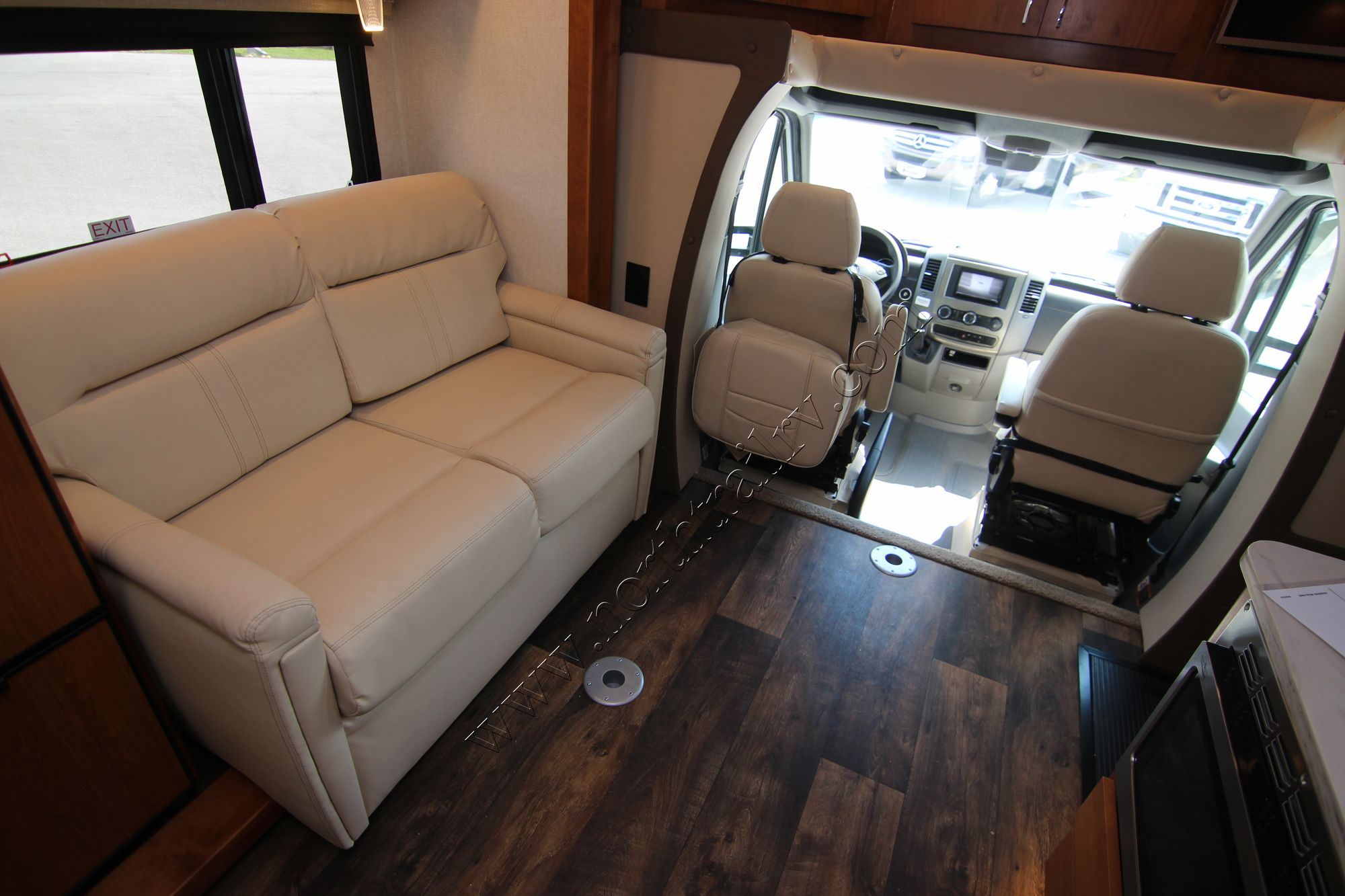 New 2019 Tiffin Motor Homes Wayfarer 24TW Class C  For Sale