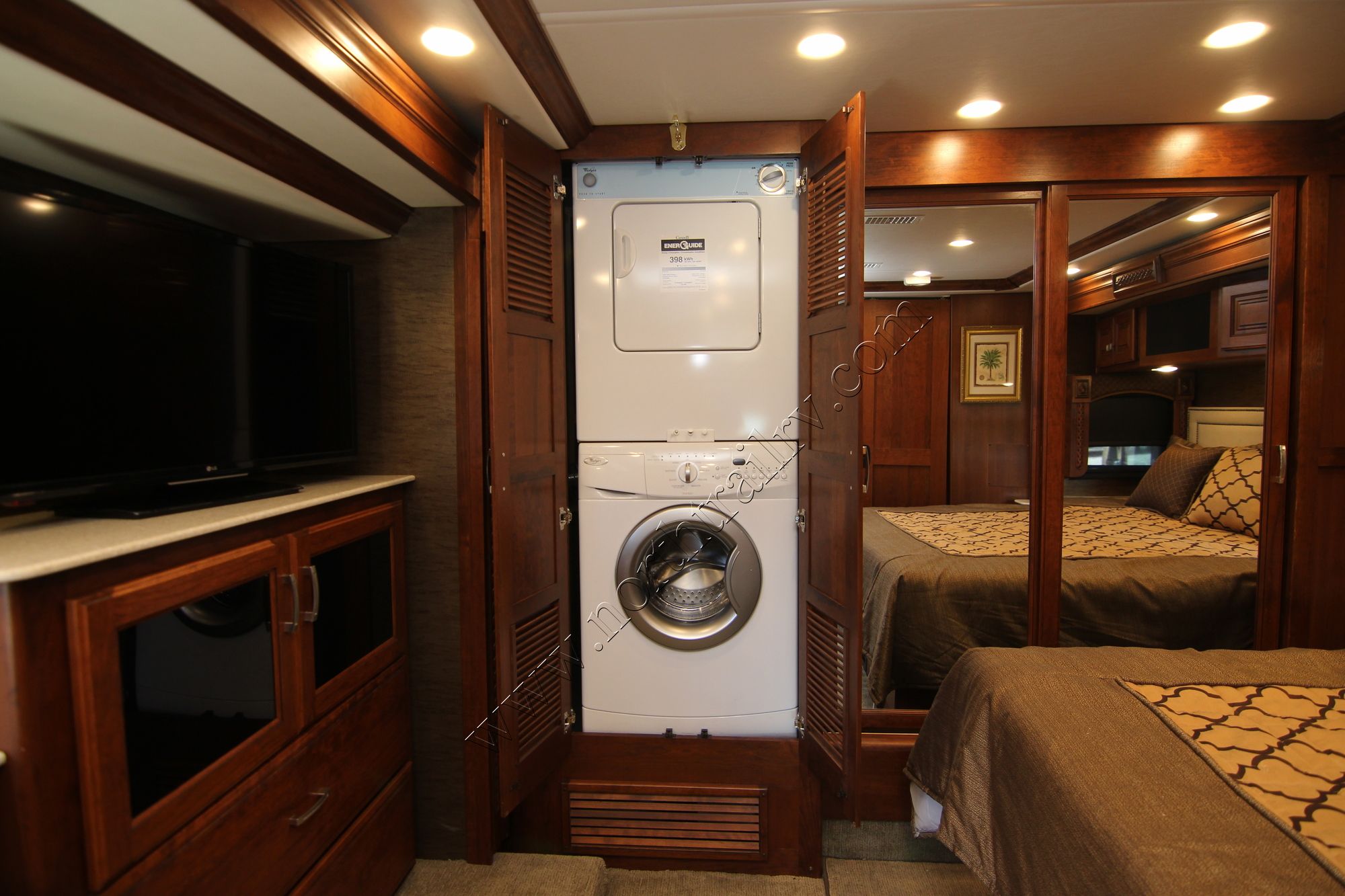 Used 2017 Holiday Rambler Endeavor 37PE Class A  For Sale