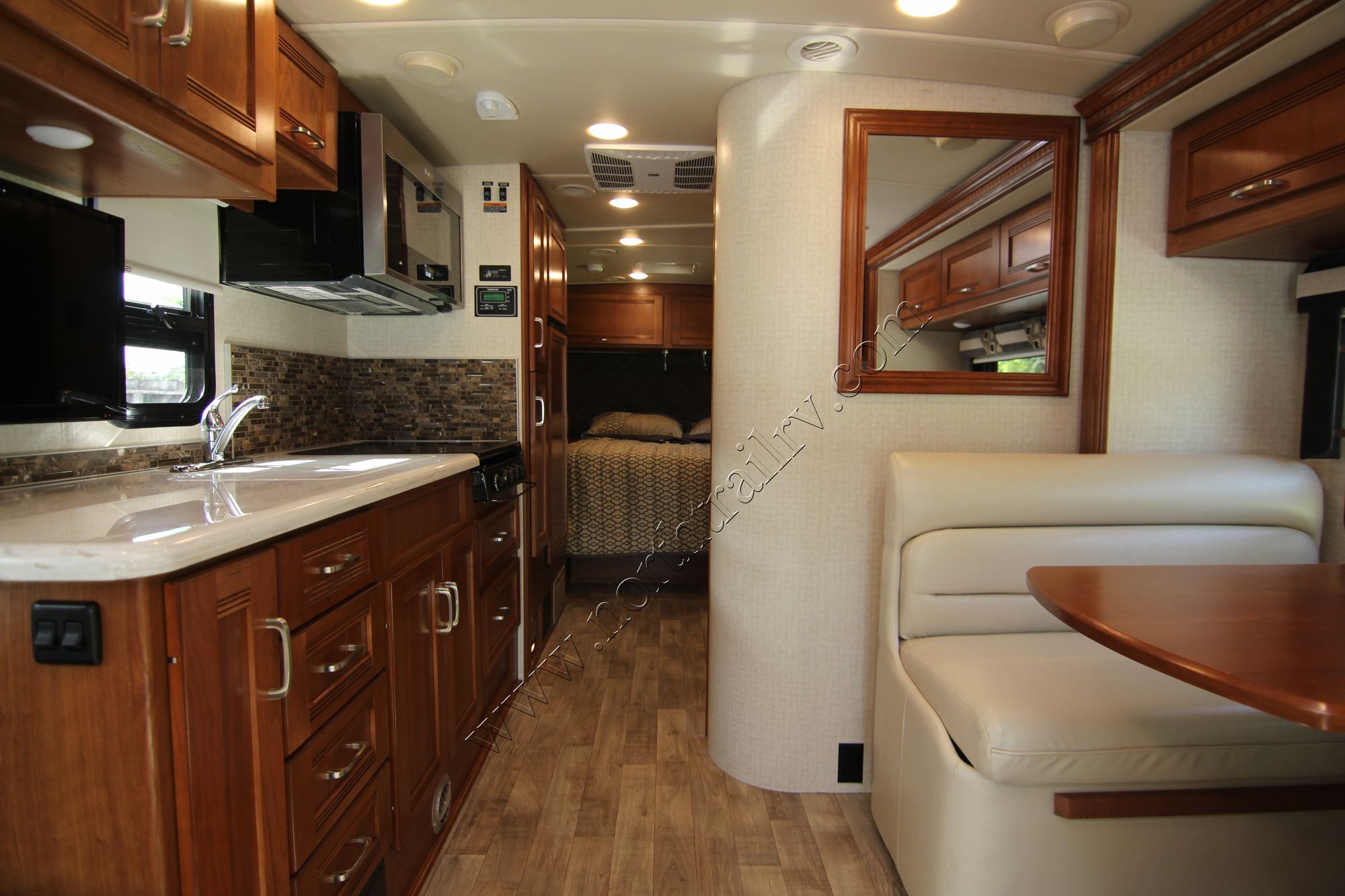 Used 2018 Itasca Cambria 27K Class C  For Sale