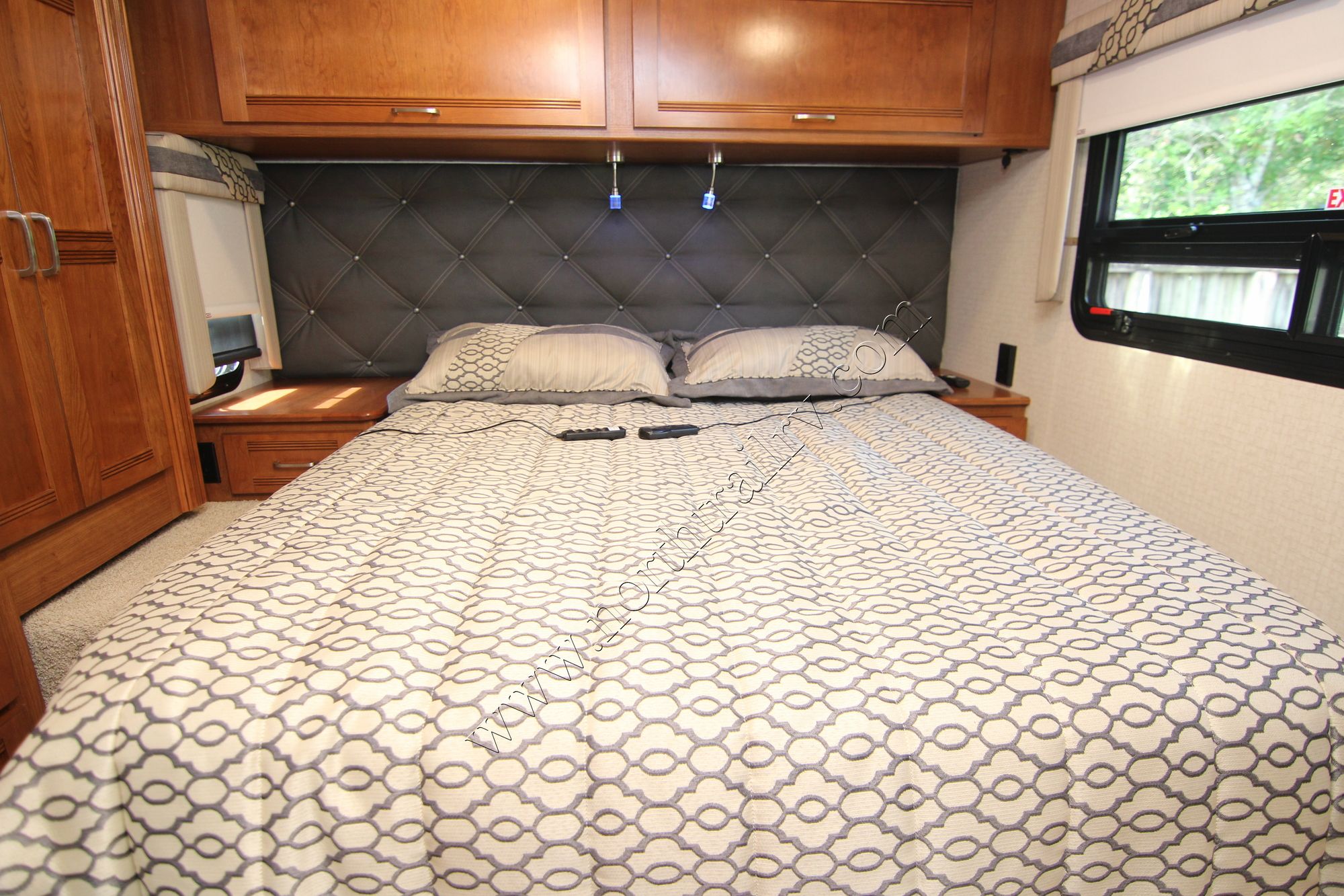 Used 2018 Itasca Cambria 27K Class C  For Sale