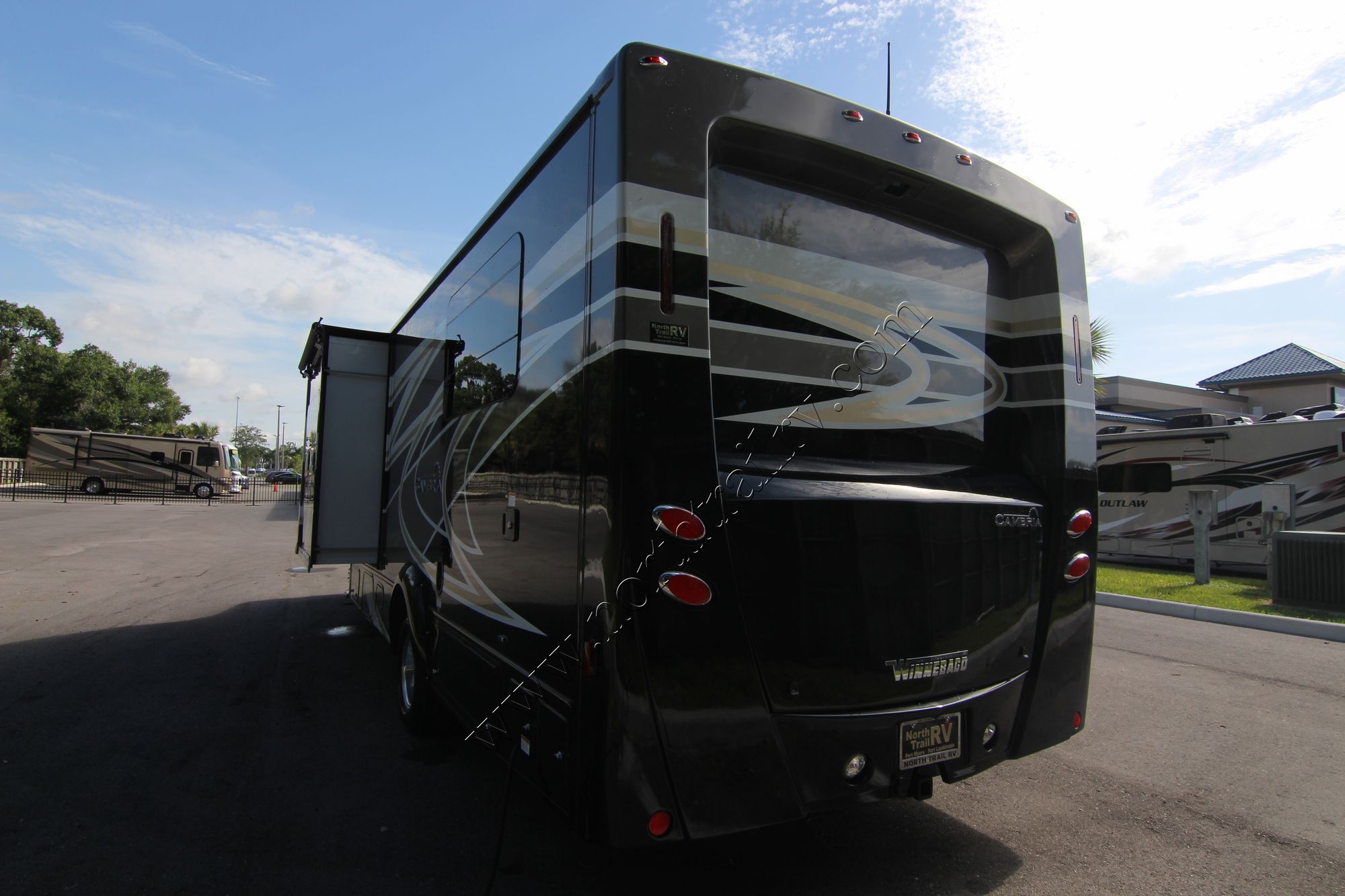 Used 2018 Itasca Cambria 27K Class C  For Sale