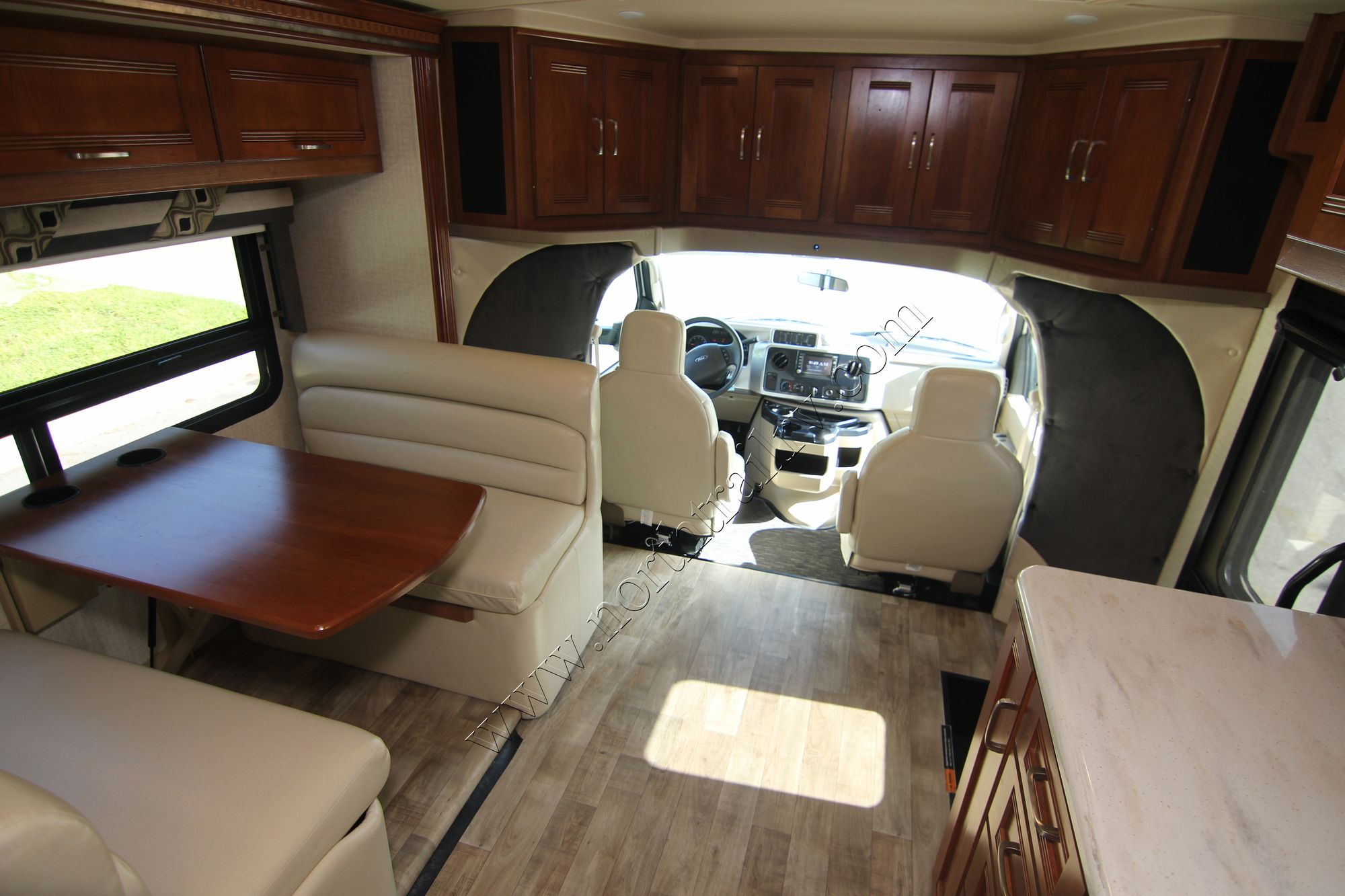 Used 2018 Itasca Cambria 27K Class C  For Sale