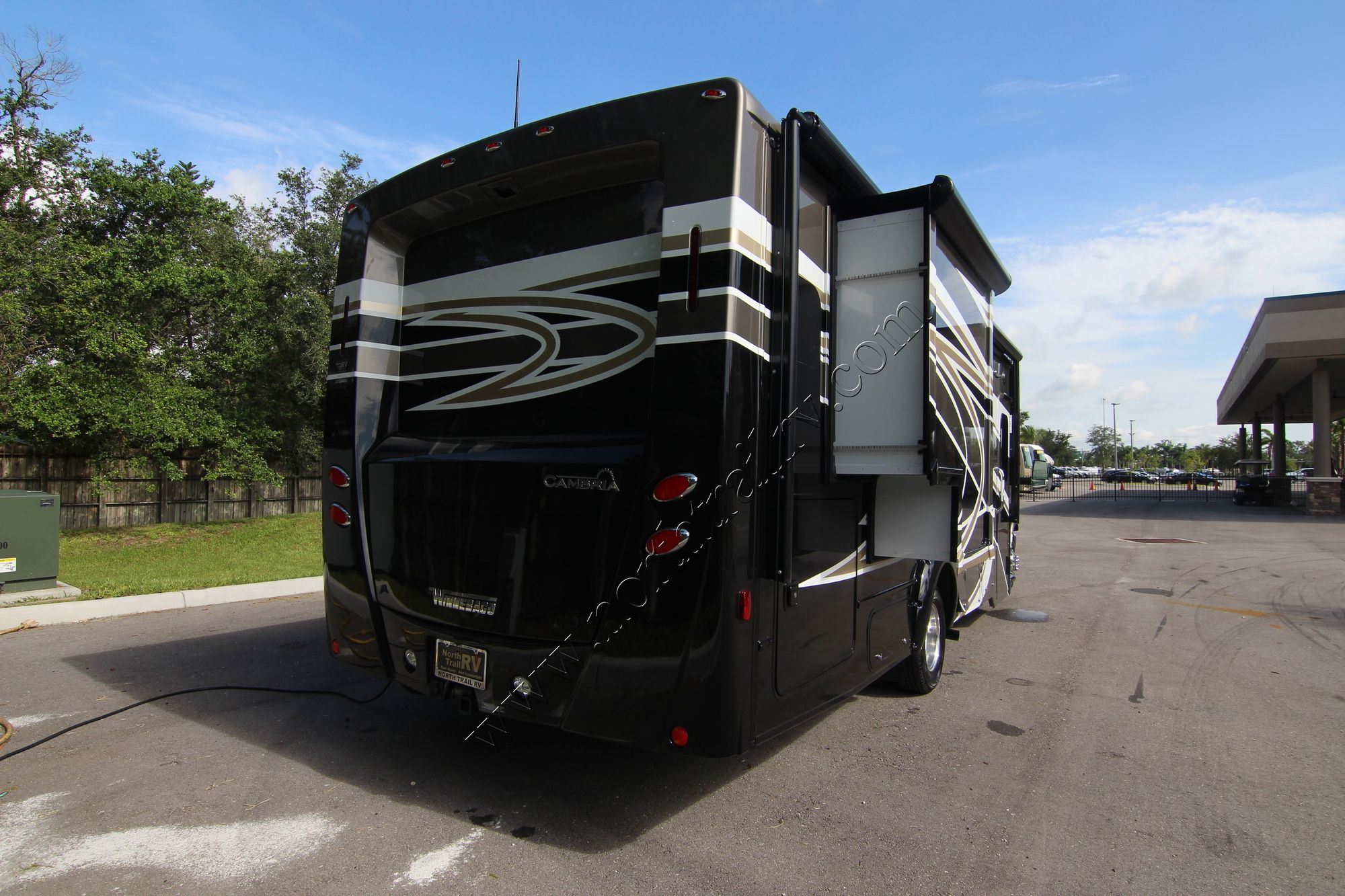 Used 2018 Itasca Cambria 27K Class C  For Sale