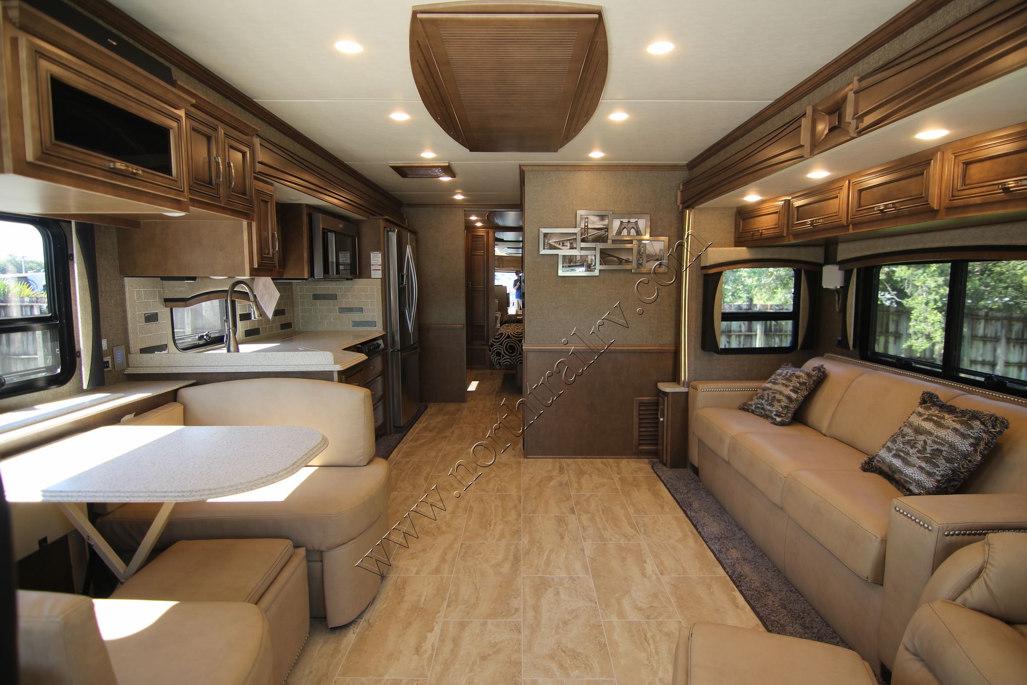 New 2019 Newmar Ventana Le 3412 Class A  For Sale