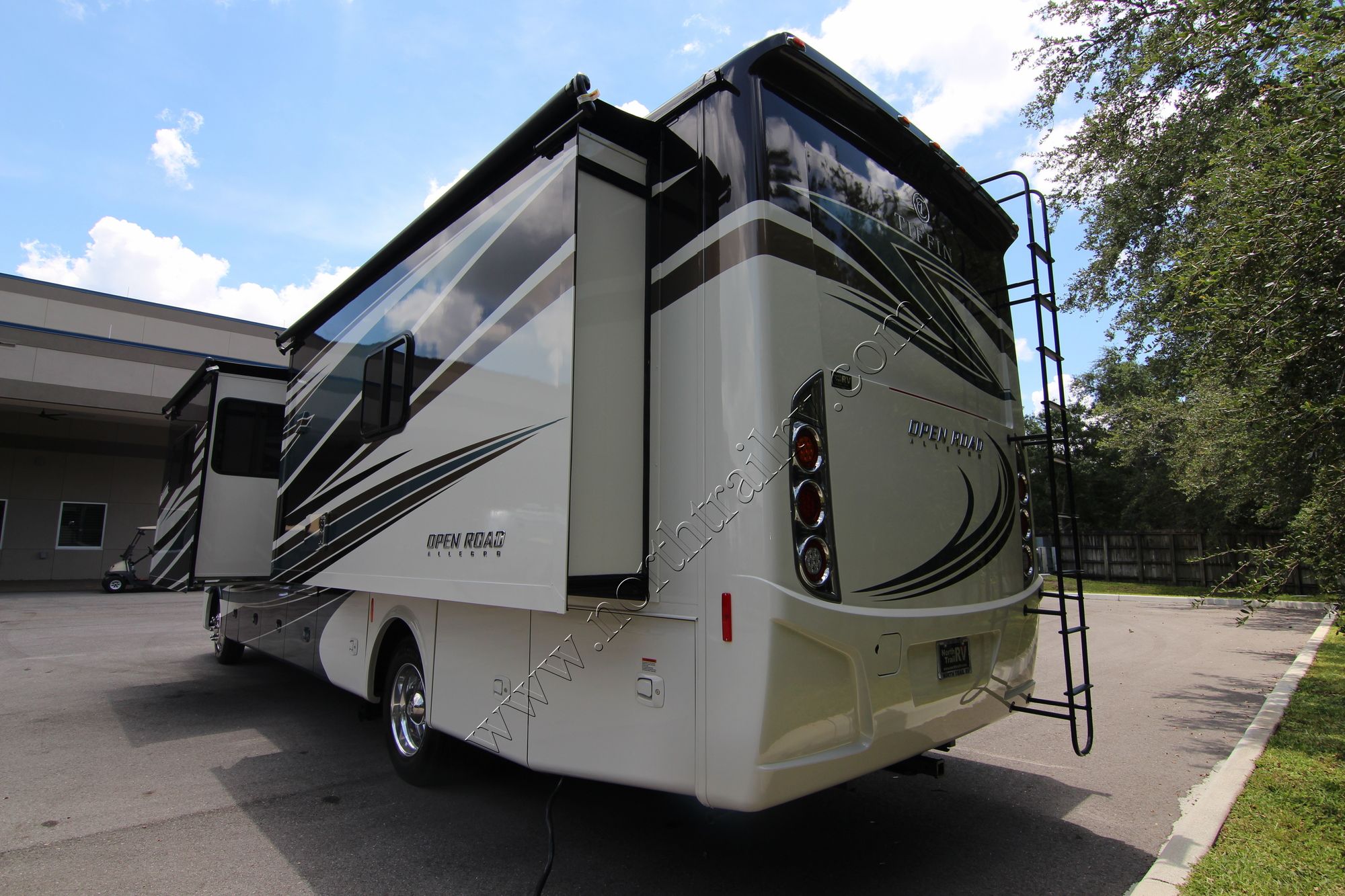 New 2019 Tiffin Motor Homes Allegro 34PA Class A  For Sale