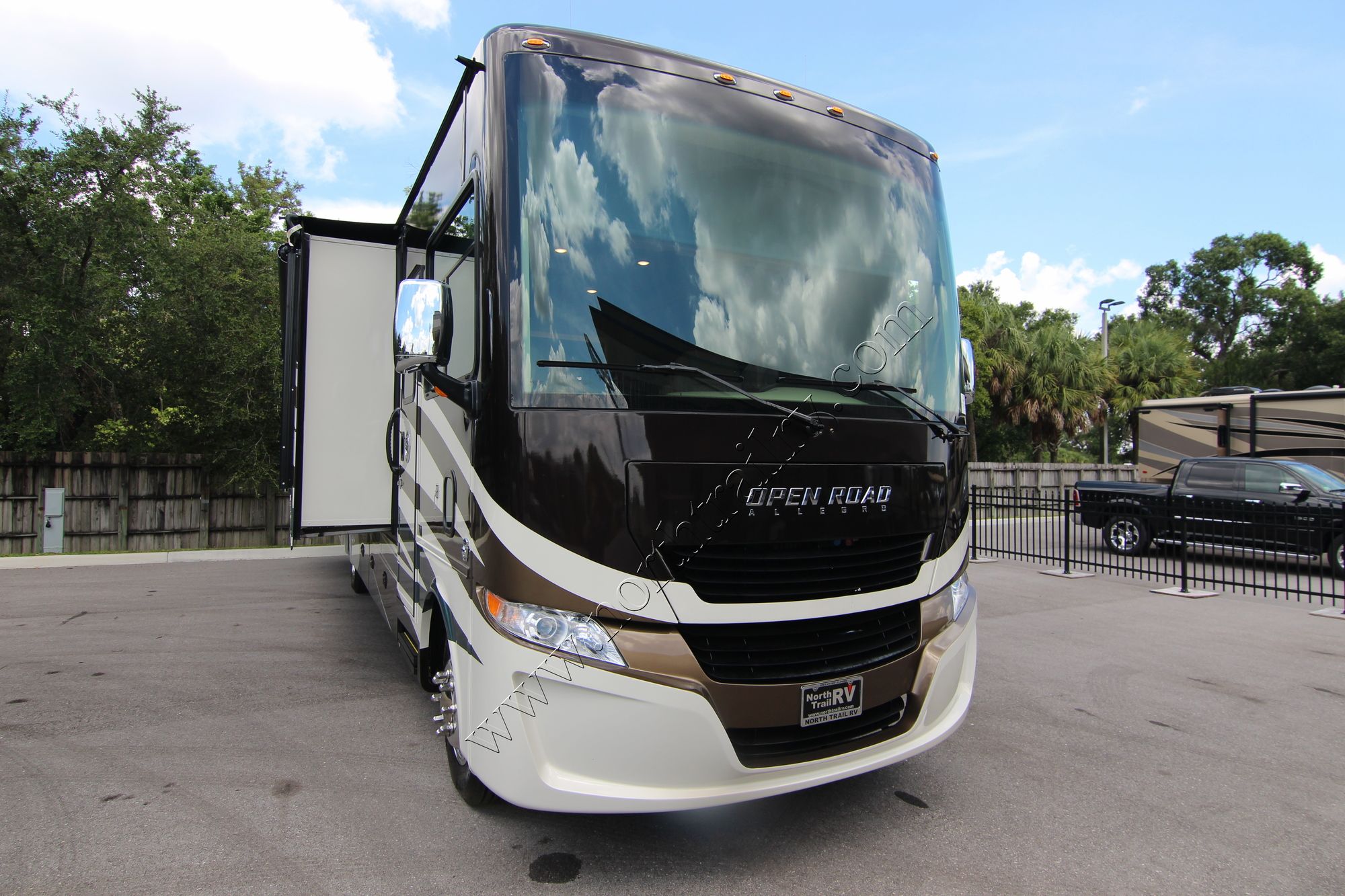 New 2019 Tiffin Motor Homes Allegro 34PA Class A  For Sale