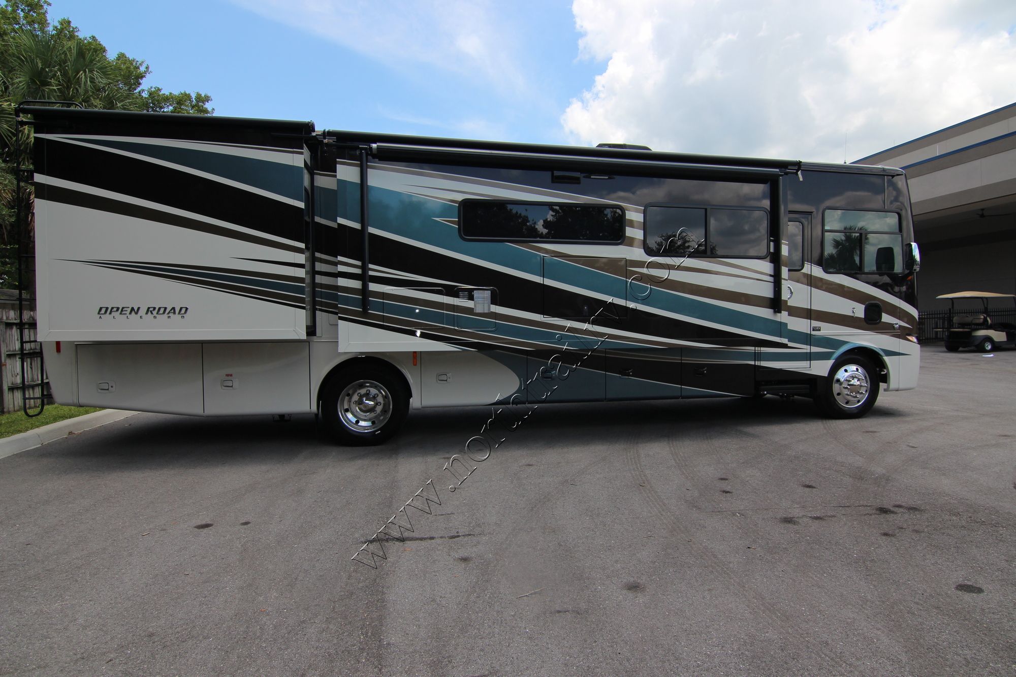 New 2019 Tiffin Motor Homes Allegro 34PA Class A  For Sale