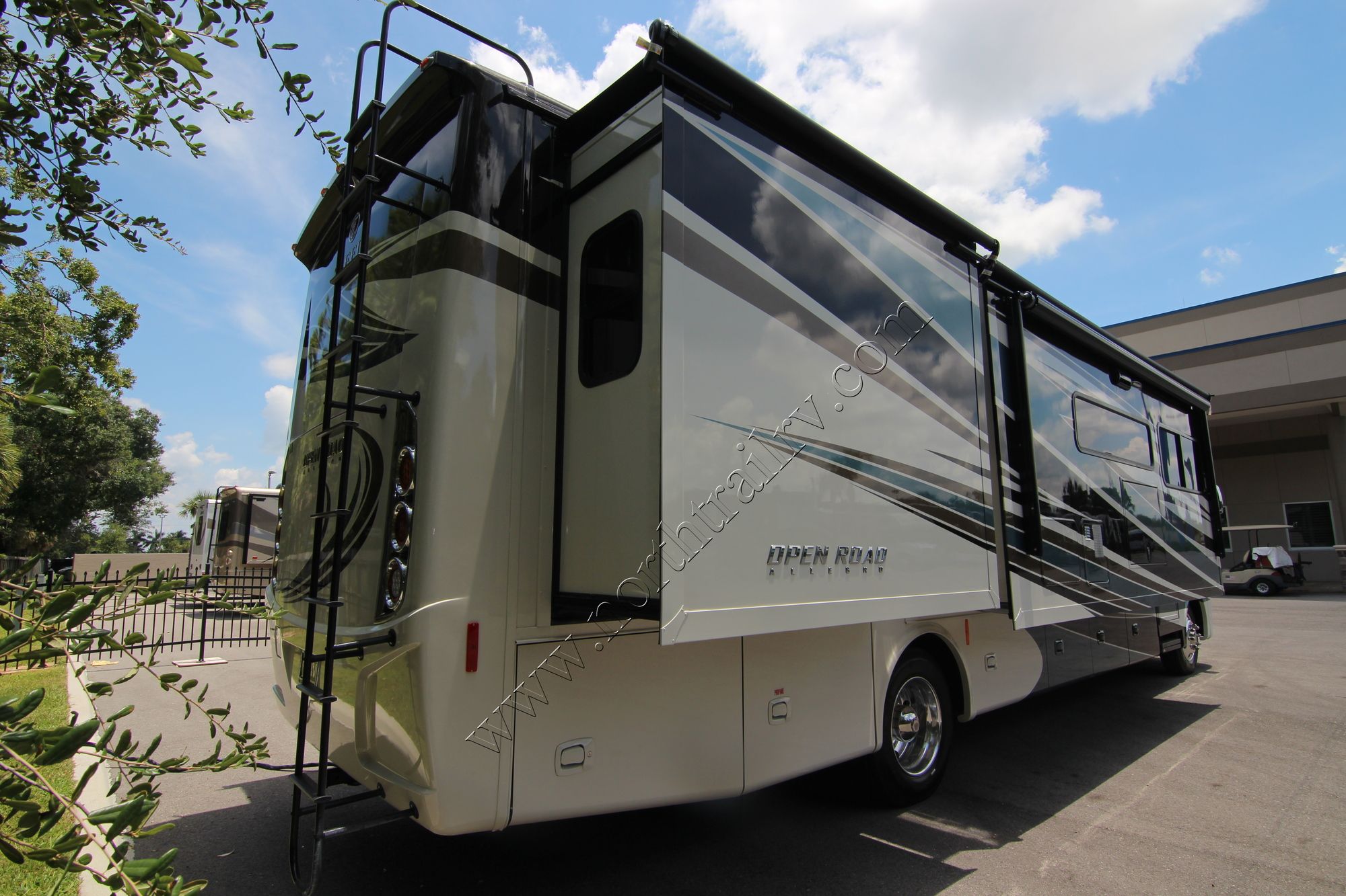 New 2019 Tiffin Motor Homes Allegro 34PA Class A  For Sale