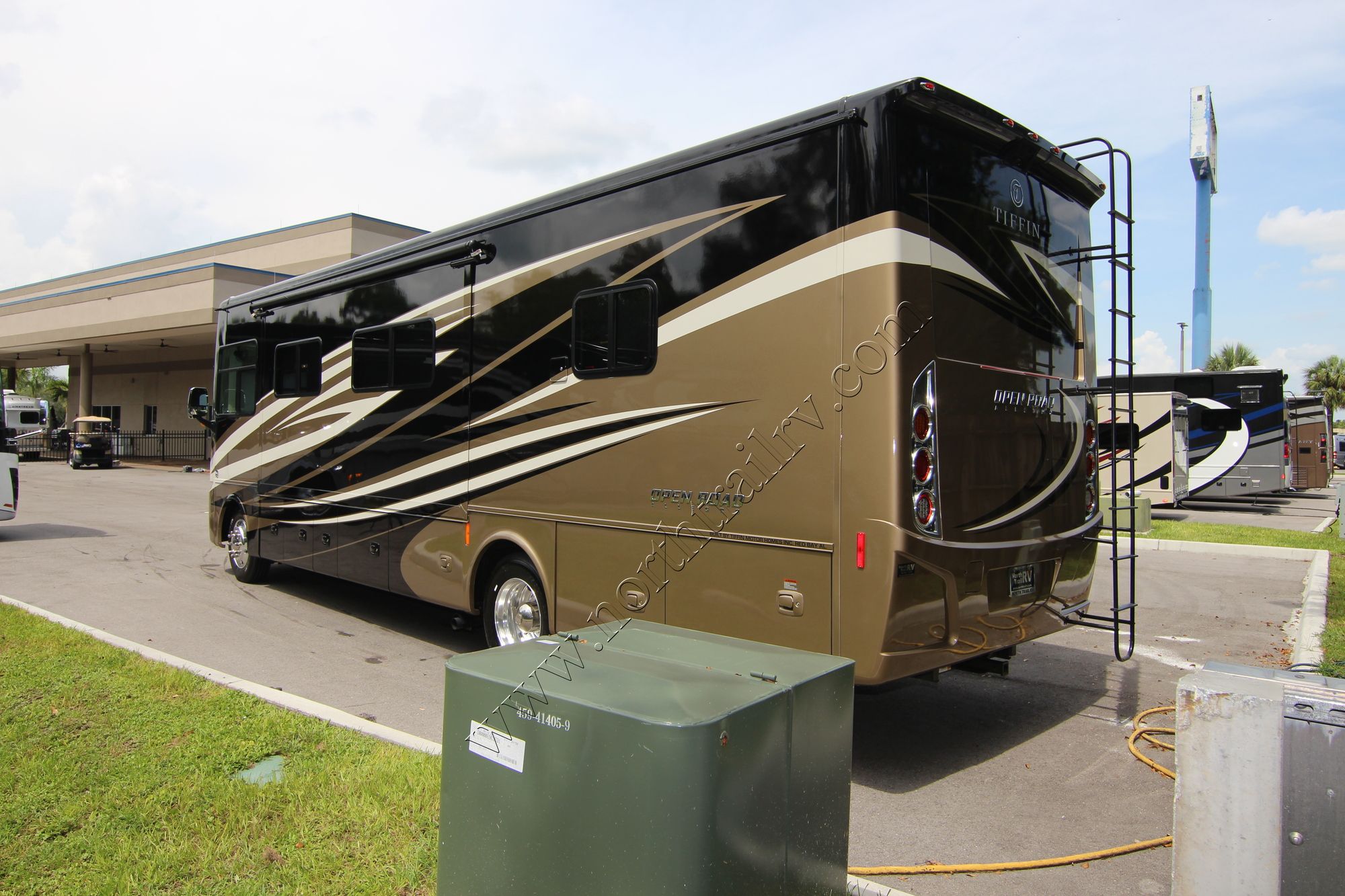 New 2019 Tiffin Motor Homes Allegro 32SA Class A  For Sale