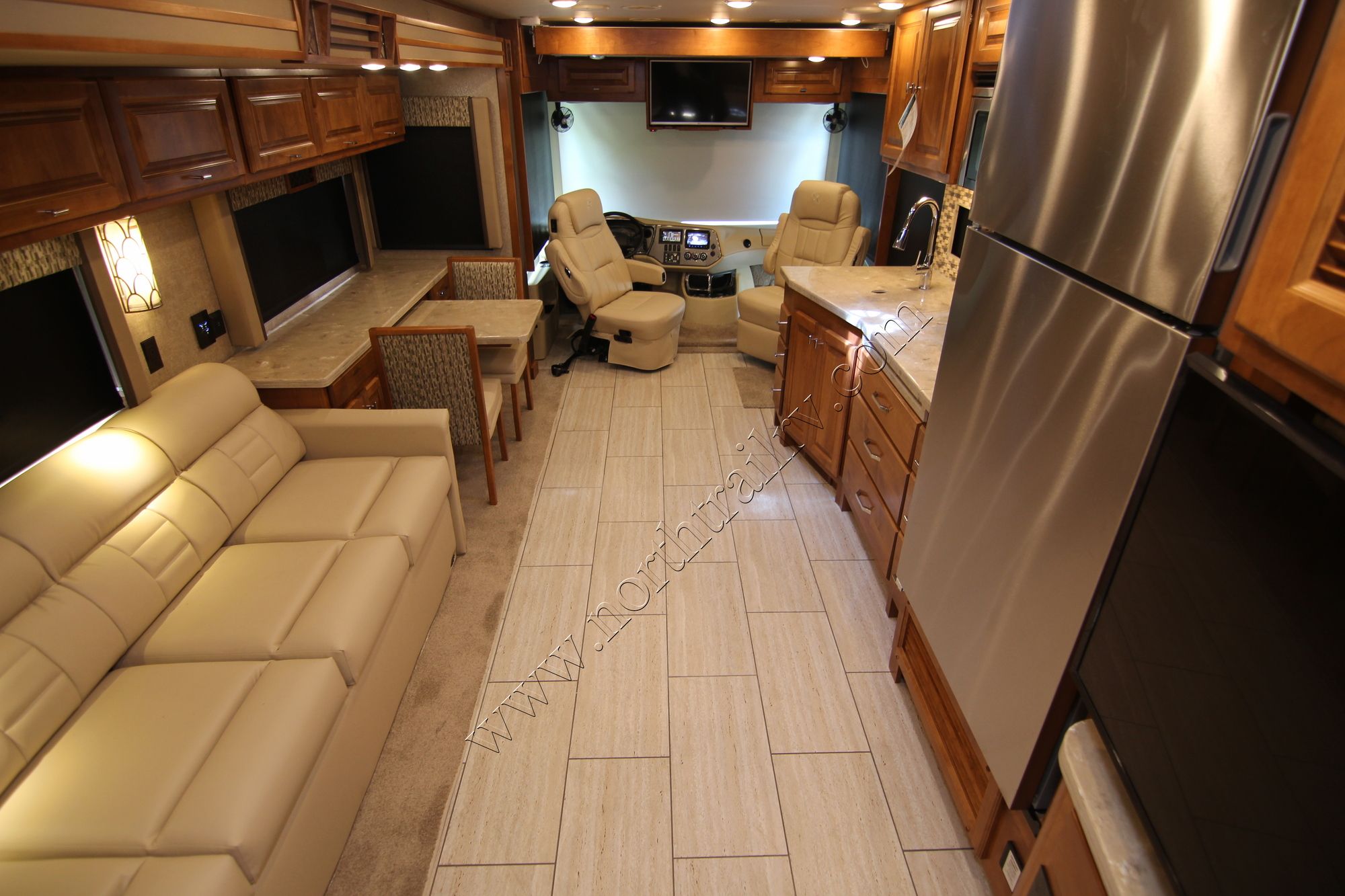 New 2019 Tiffin Motor Homes Allegro 32SA Class A  For Sale