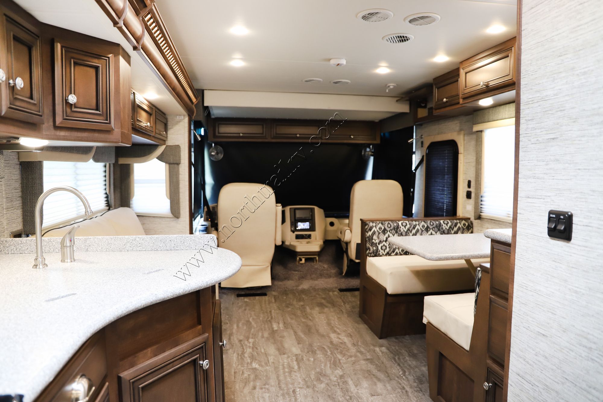 New 2019 Newmar Bay Star Sport 3014 Class A  For Sale