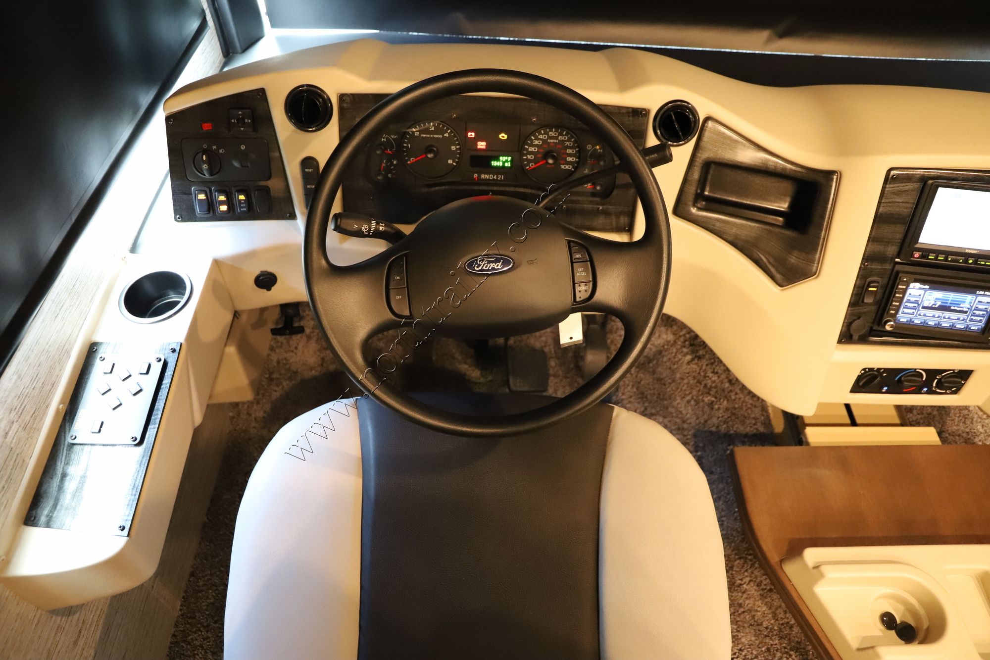 New 2019 Newmar Bay Star 3609 Class A  For Sale