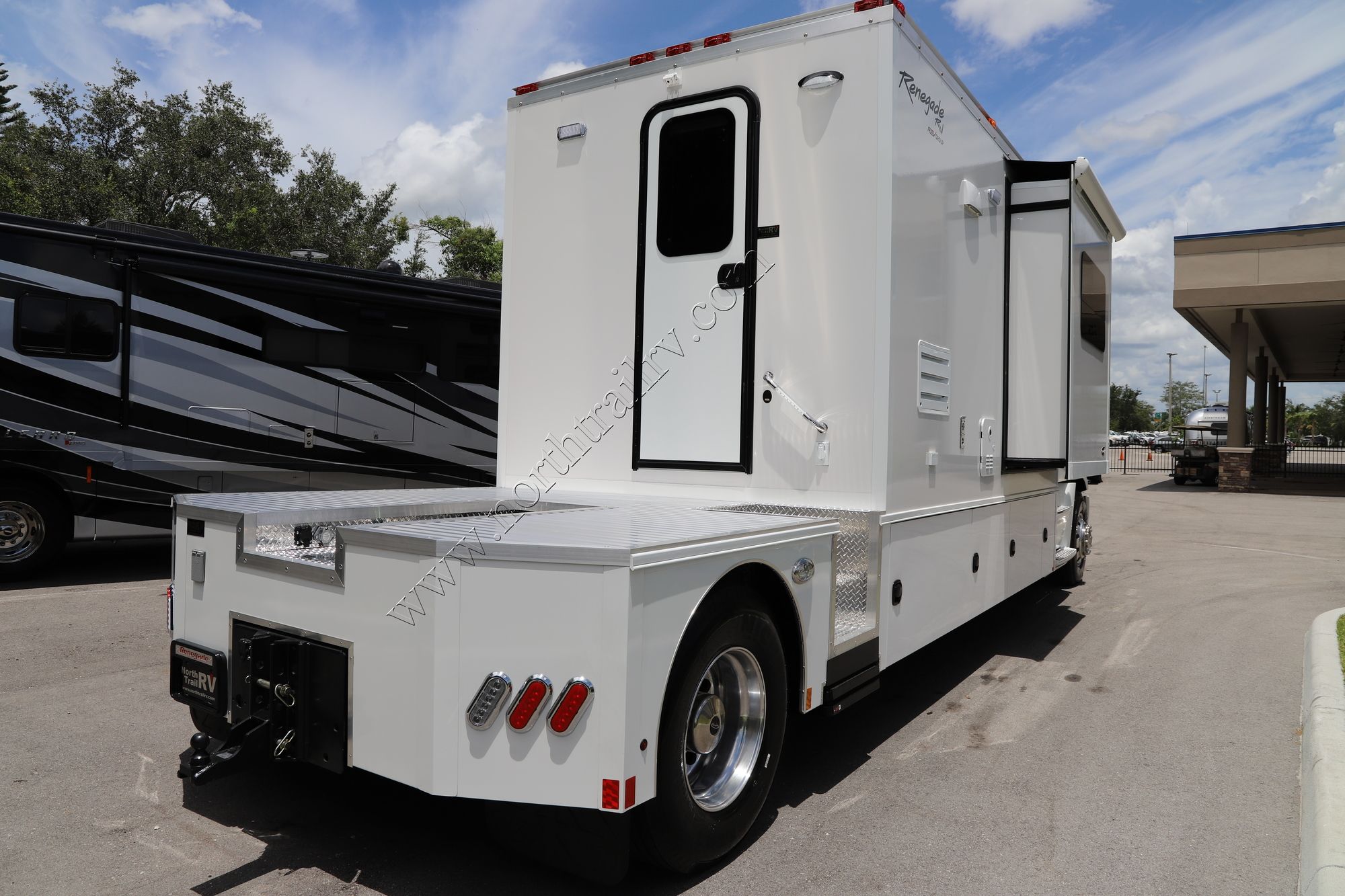 New 2019 Renegade Rv Sport Deck TOTER Super C  For Sale