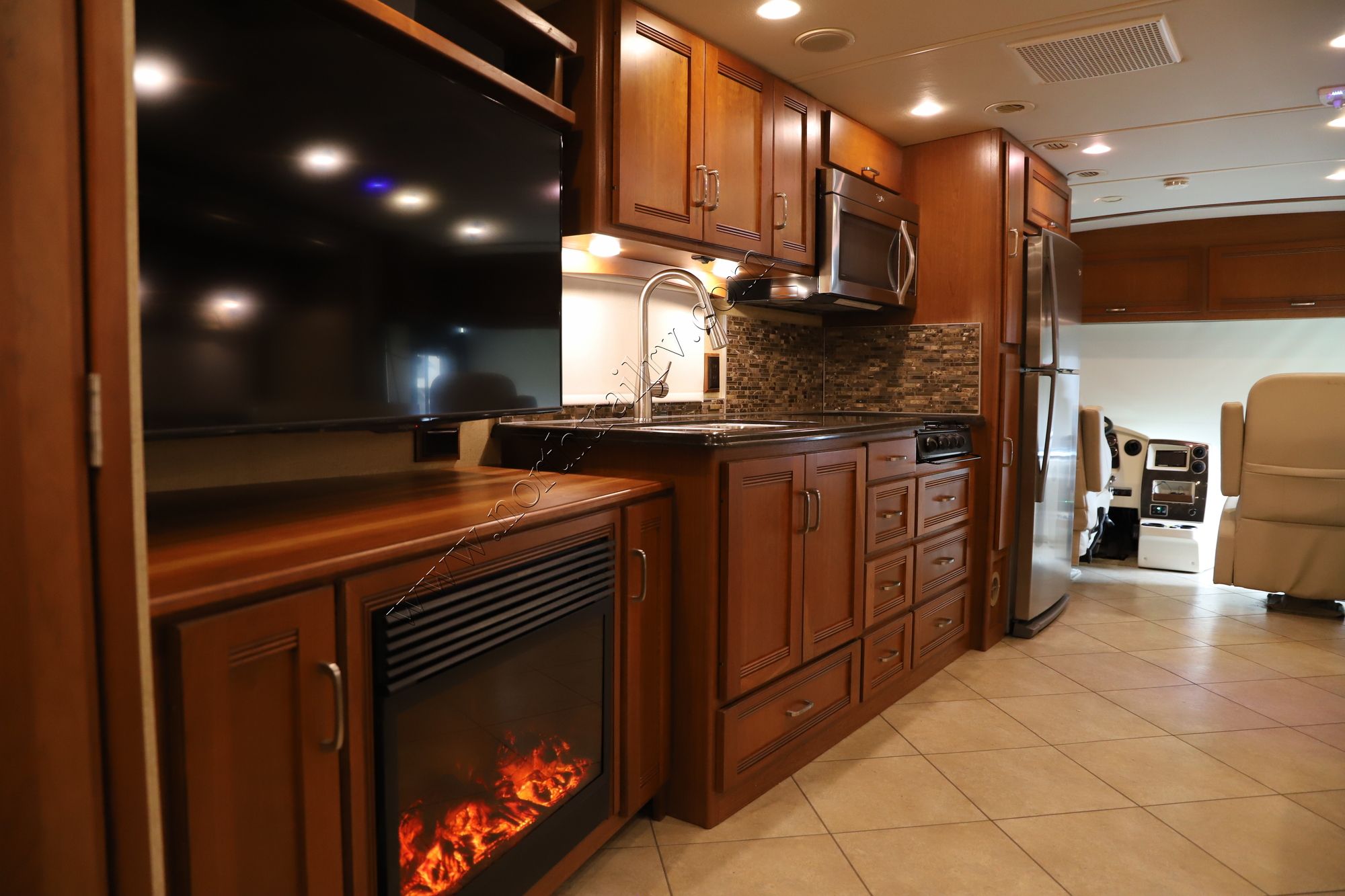 Used 2014 Itasca Solei 38R Class A  For Sale