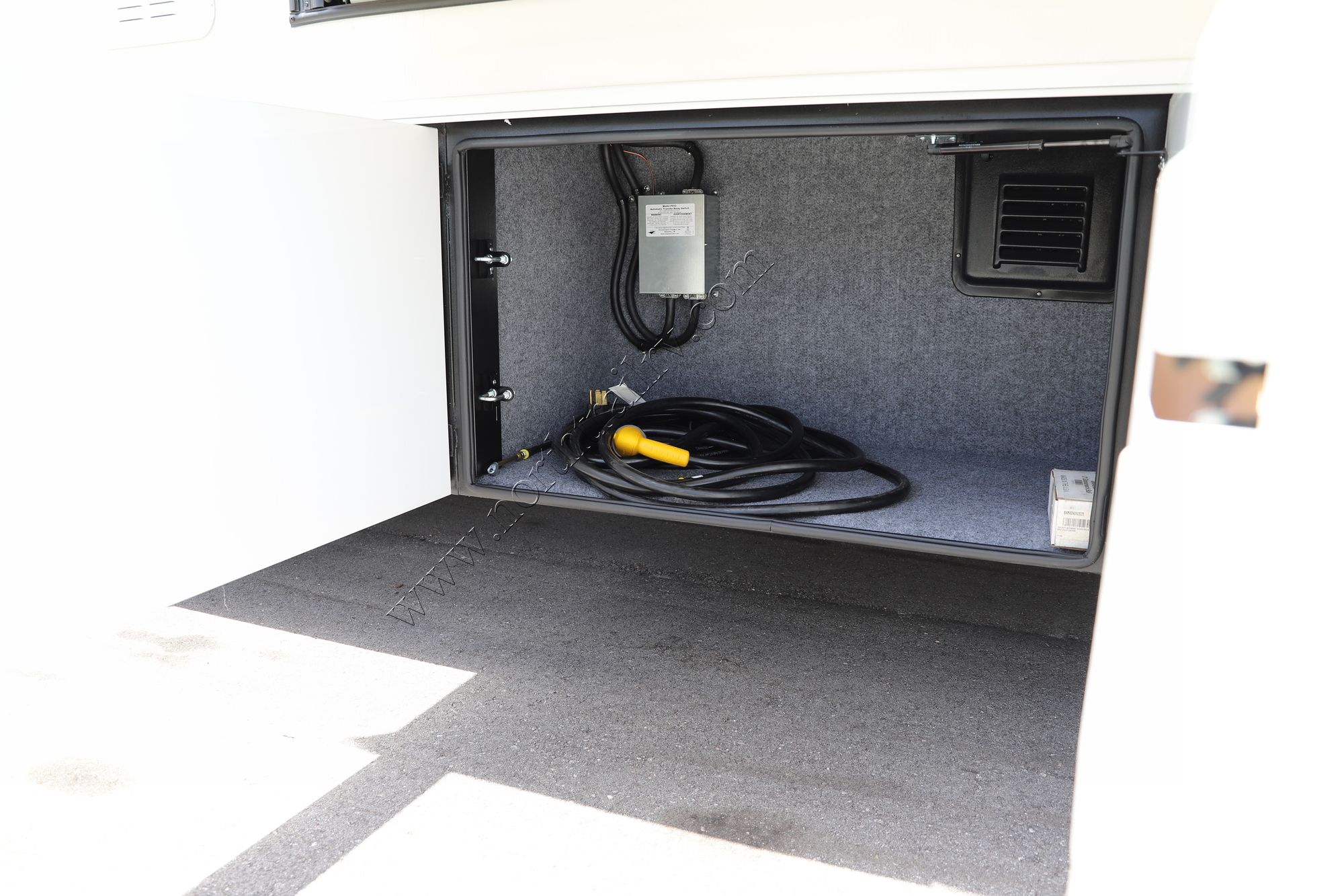 New 2019 Renegade Rv Sport Deck TOTER Super C  For Sale