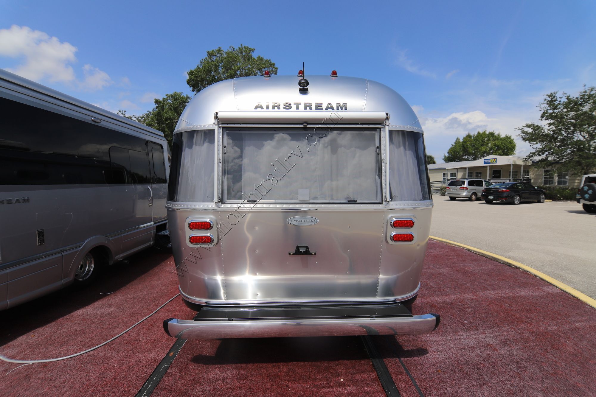 New 2019 Airstream Flying Cloud 25RB Travel Trailer  For Sale