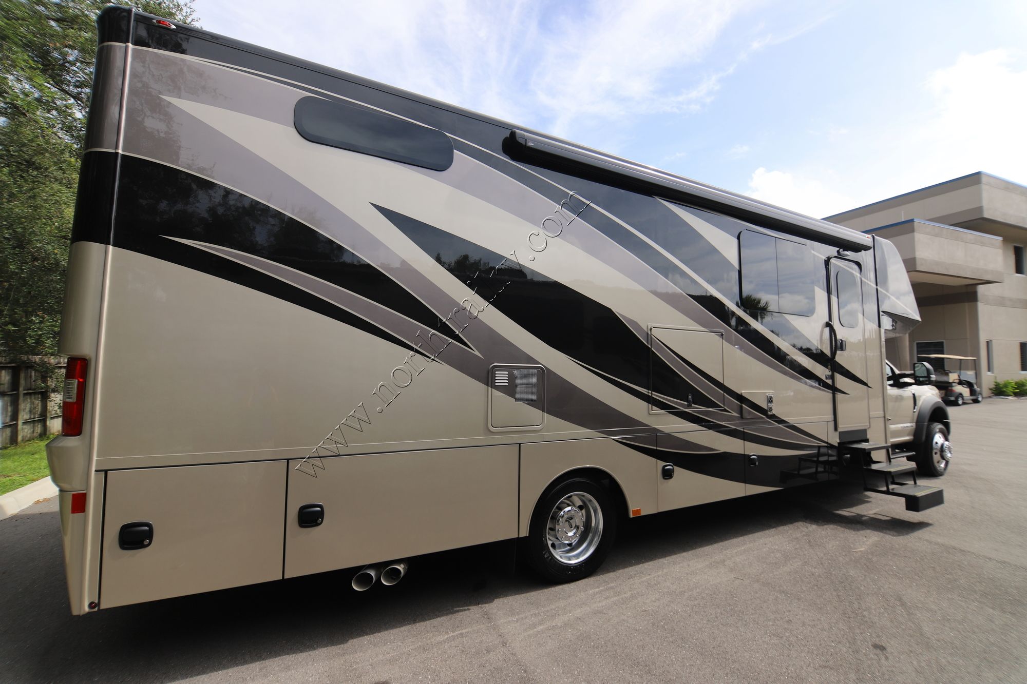 New 2019 Renegade Rv Veracruz 35 Class C  For Sale