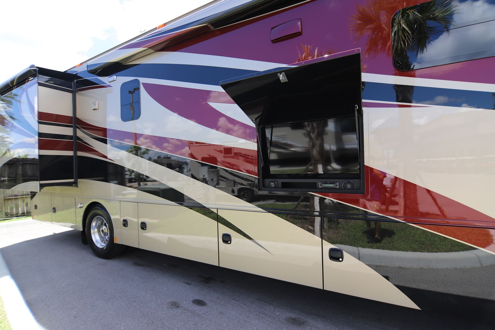 New 2019 Renegade Rv Classic CONVERSION 3000 AM Super C  For Sale