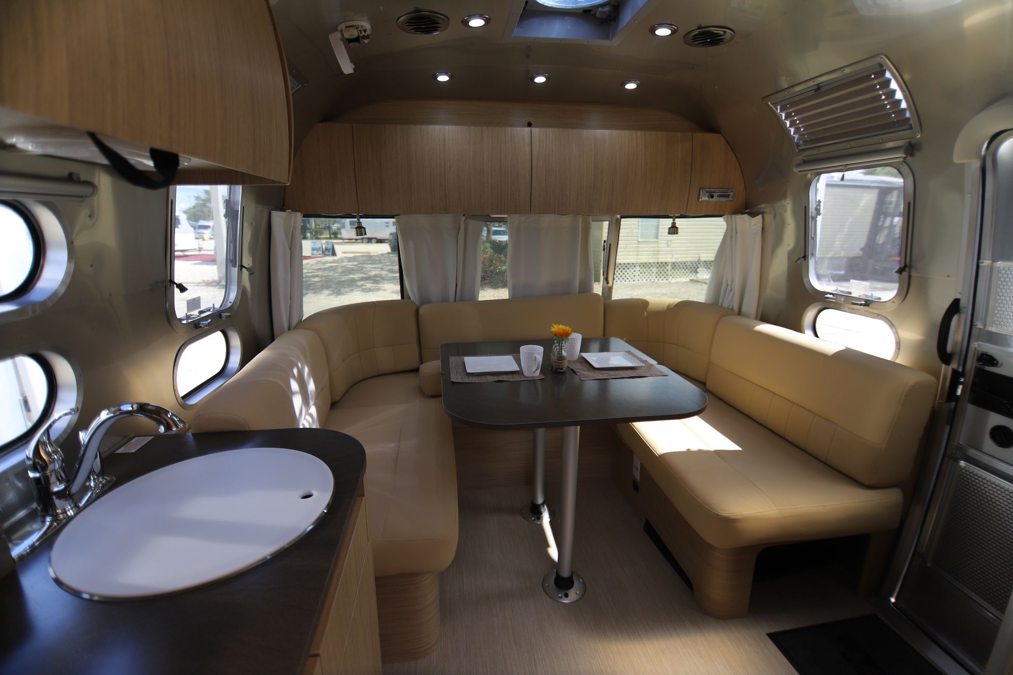 New 2019 Airstream Flying Cloud 26RB Travel Trailer  For Sale