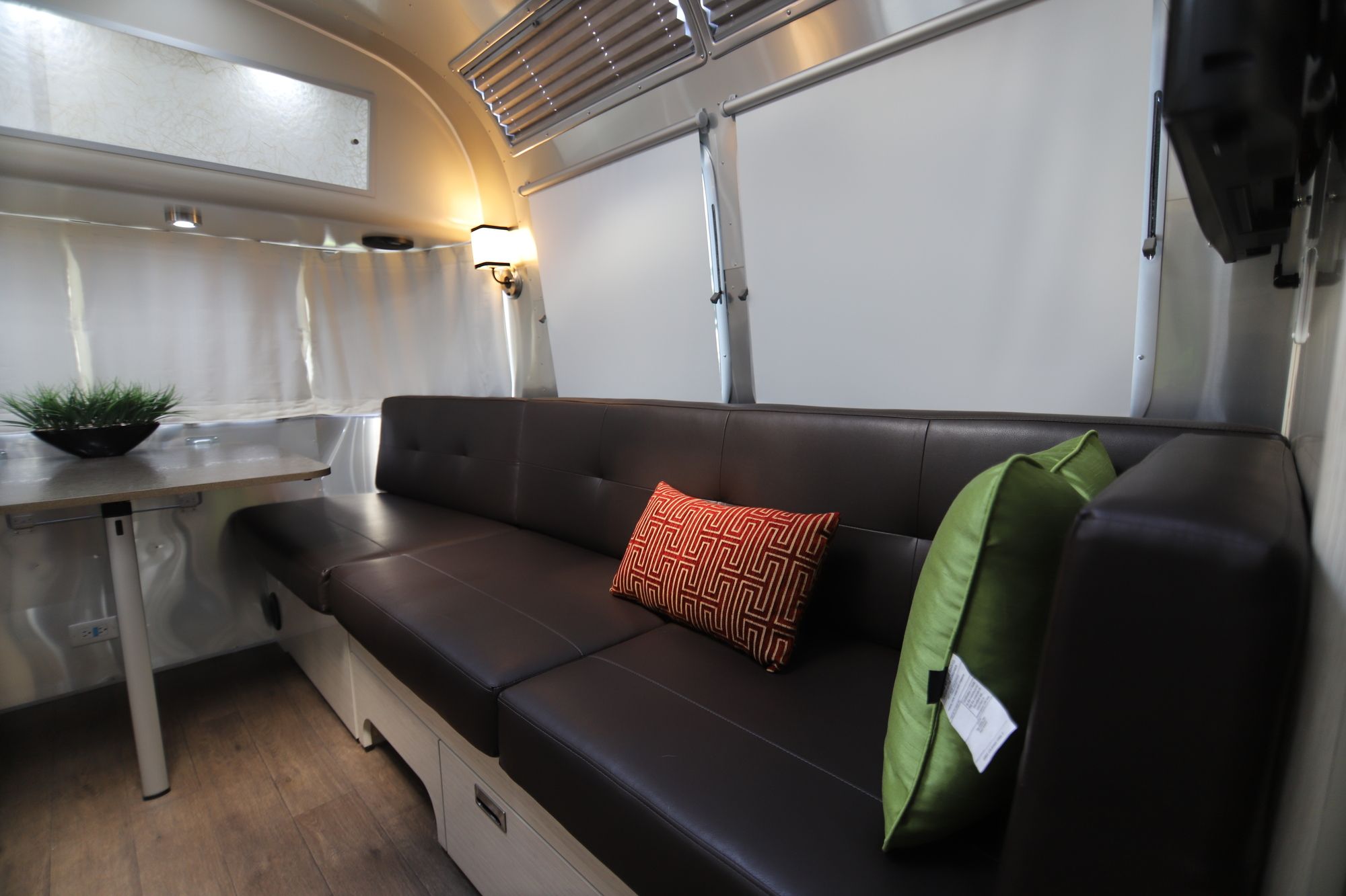 New 2019 Airstream Intl Serenity 27FB Travel Trailer  For Sale