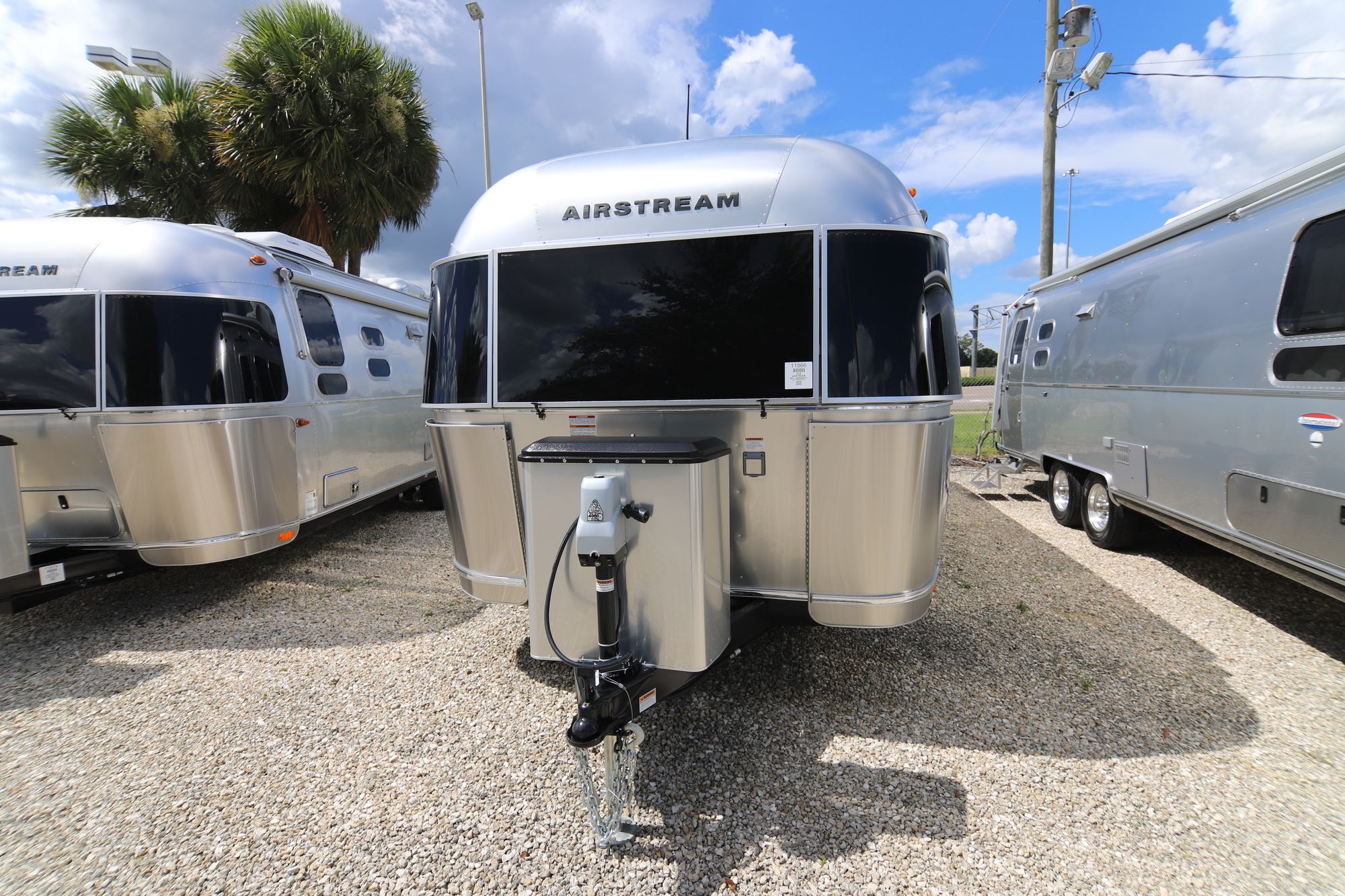 New 2019 Airstream Intl Serenity 28RB Travel Trailer  For Sale