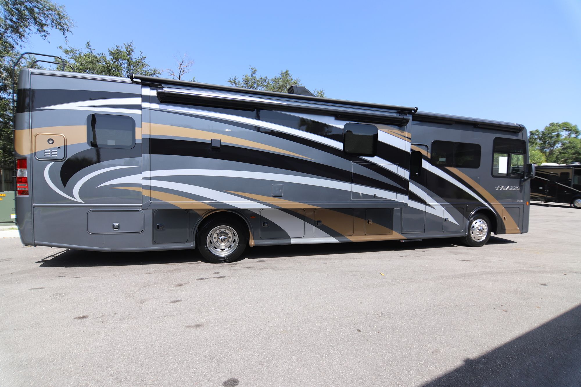 New 2019 Thor Palazzo 37.4 Class A  For Sale