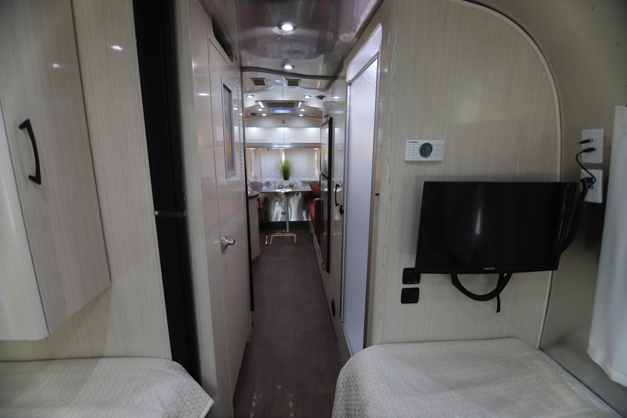 New 2019 Airstream Intl Serenity 25FB Travel Trailer  For Sale