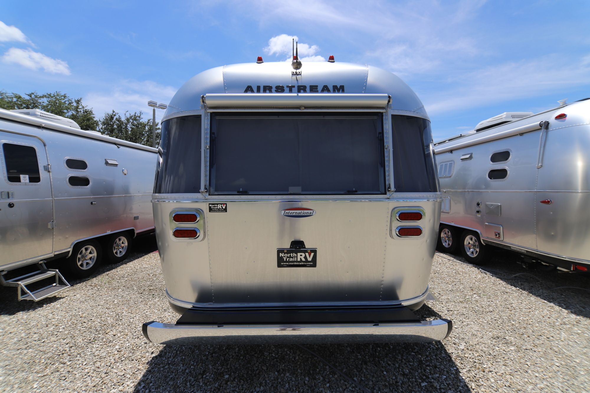 New 2019 Airstream Intl Serenity 25FB Travel Trailer  For Sale