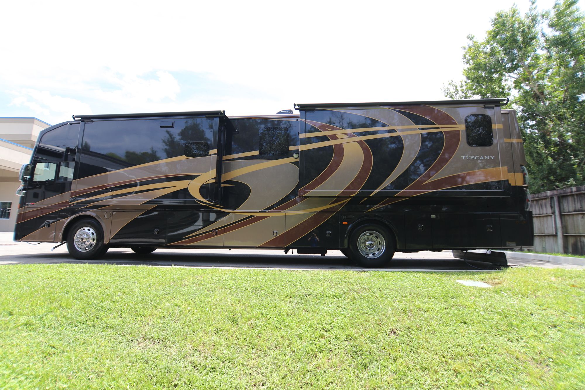 Used 2014 Thor Tuscany 40RX Class A  For Sale