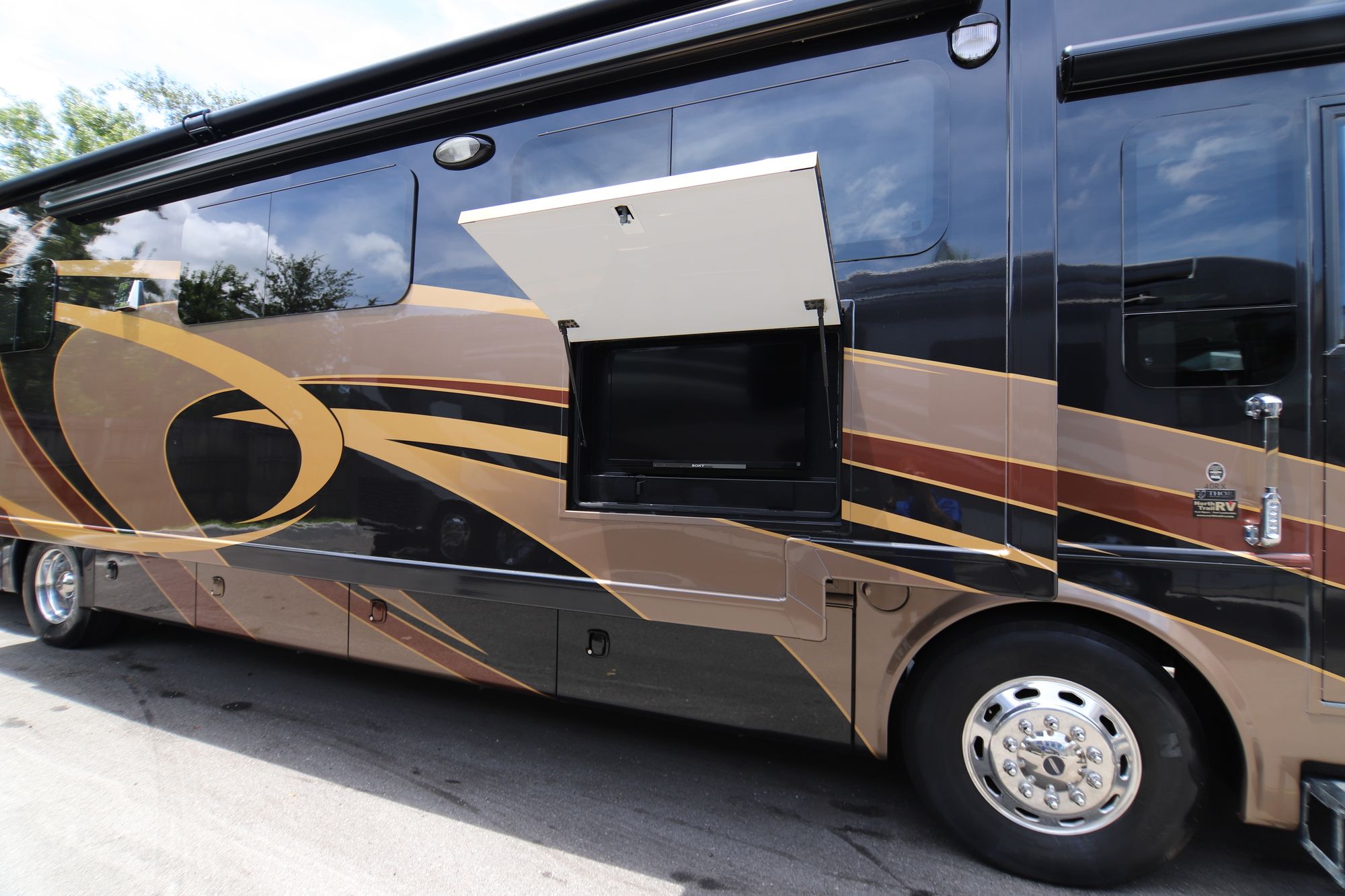 Used 2014 Thor Tuscany 40RX Class A  For Sale